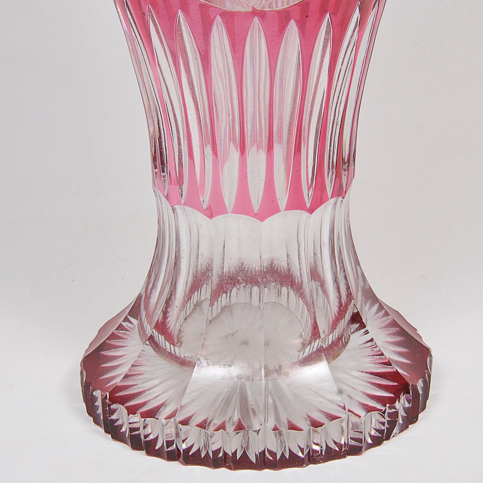Grande vaso floreira em grosso cristal francês double rubi ricamente... - foto 3 de 3