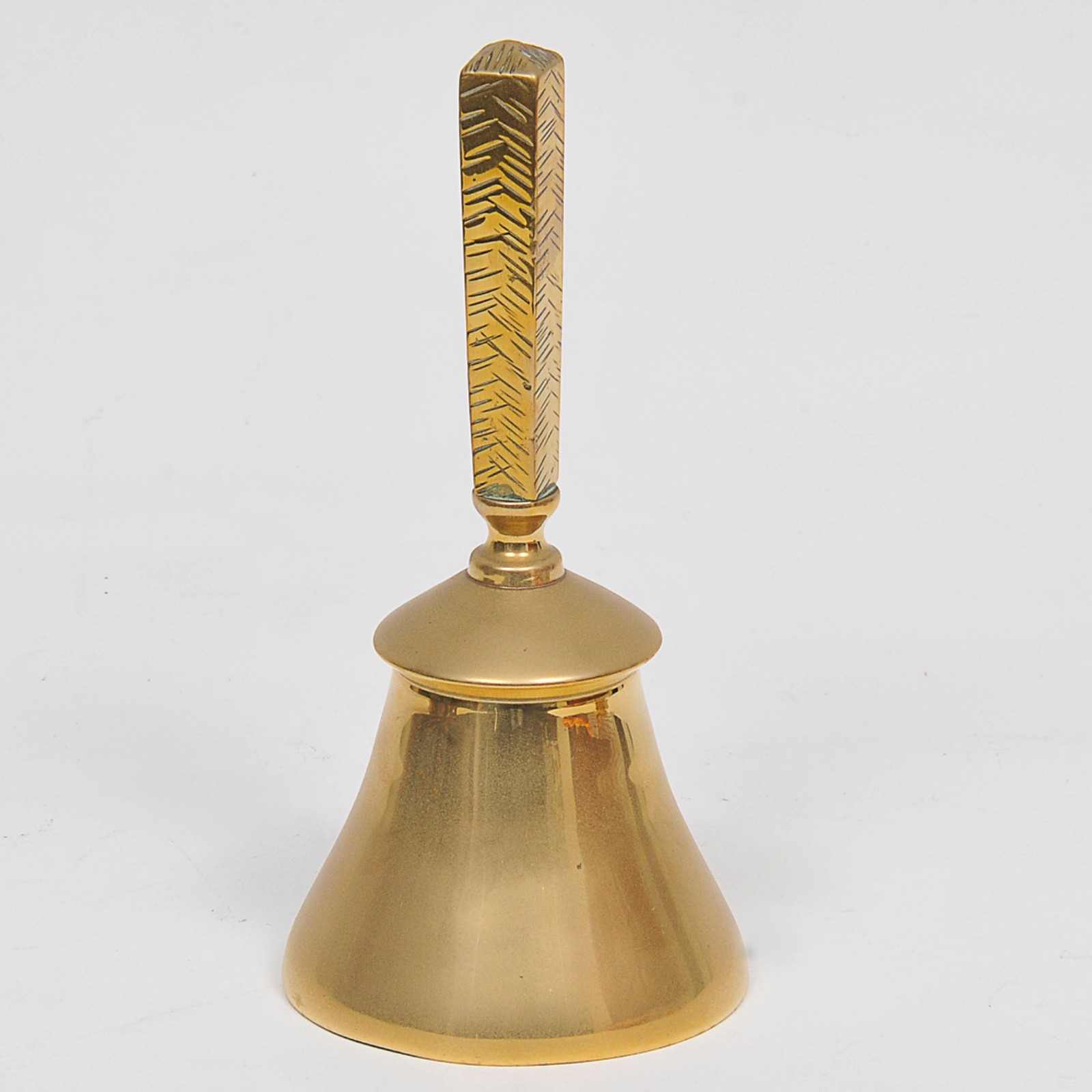 Sineta de mesa em bronze dourado ricamente cinzelado. - foto 1 de 2