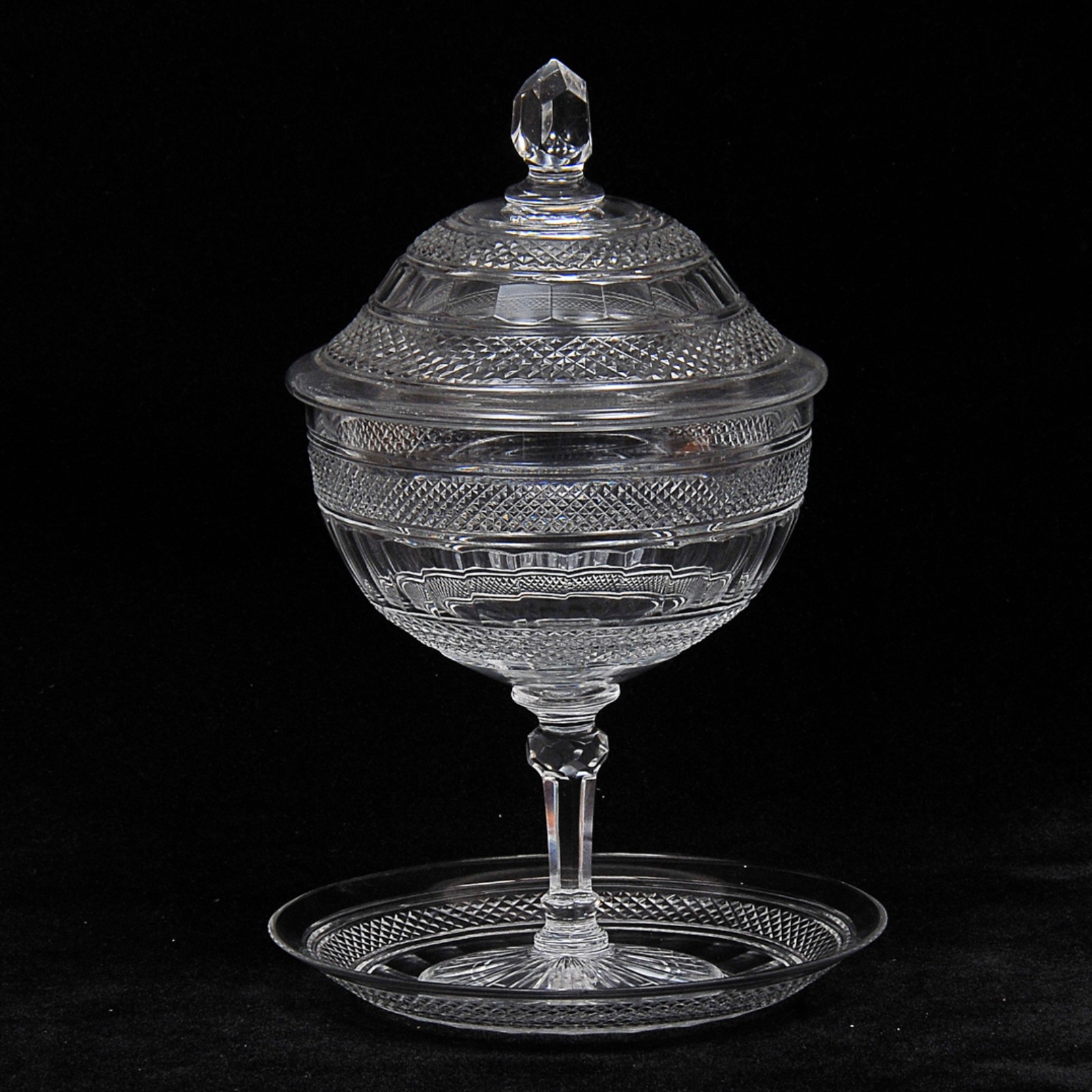 Compoteira com presentoir em fino cristal europeu translúcido... - foto 1 de 2