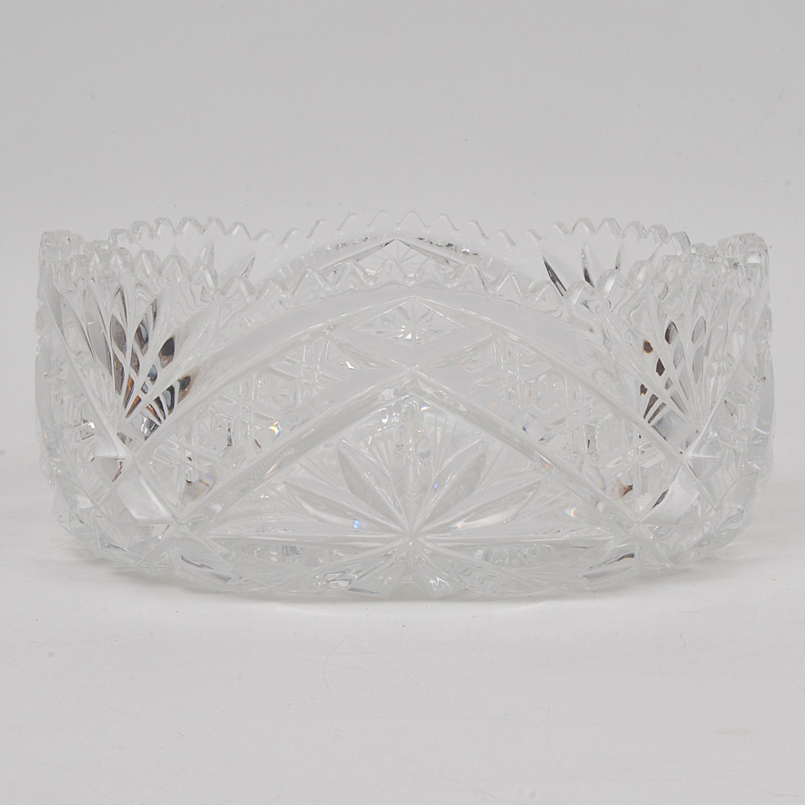 Centro de mesa em cristal tcheco translúcido ricamente lapidada com... - foto 1 de 4
