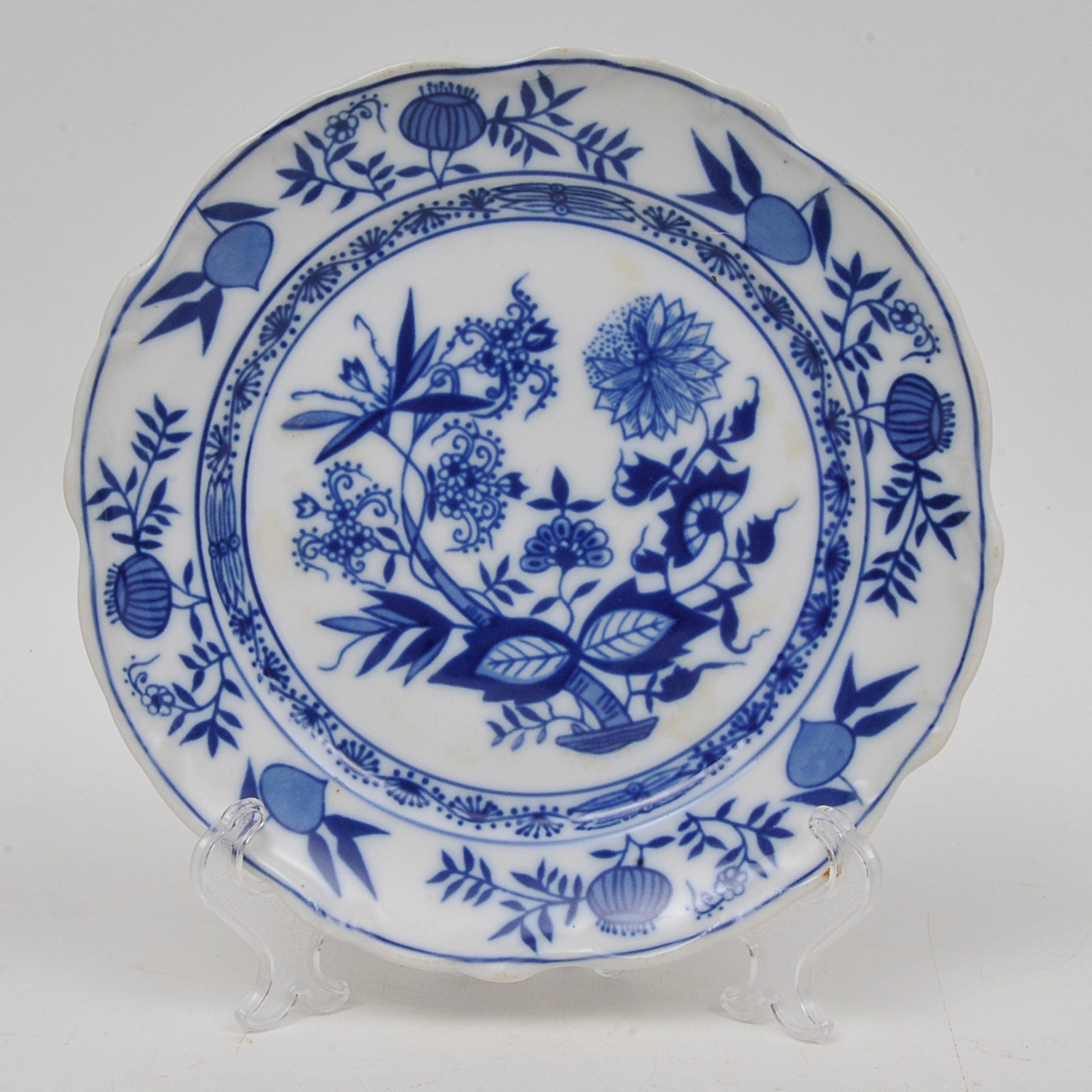 Conjunto de 13 xícaras de chá com pires em porcelana nacional... - foto 3 de 4