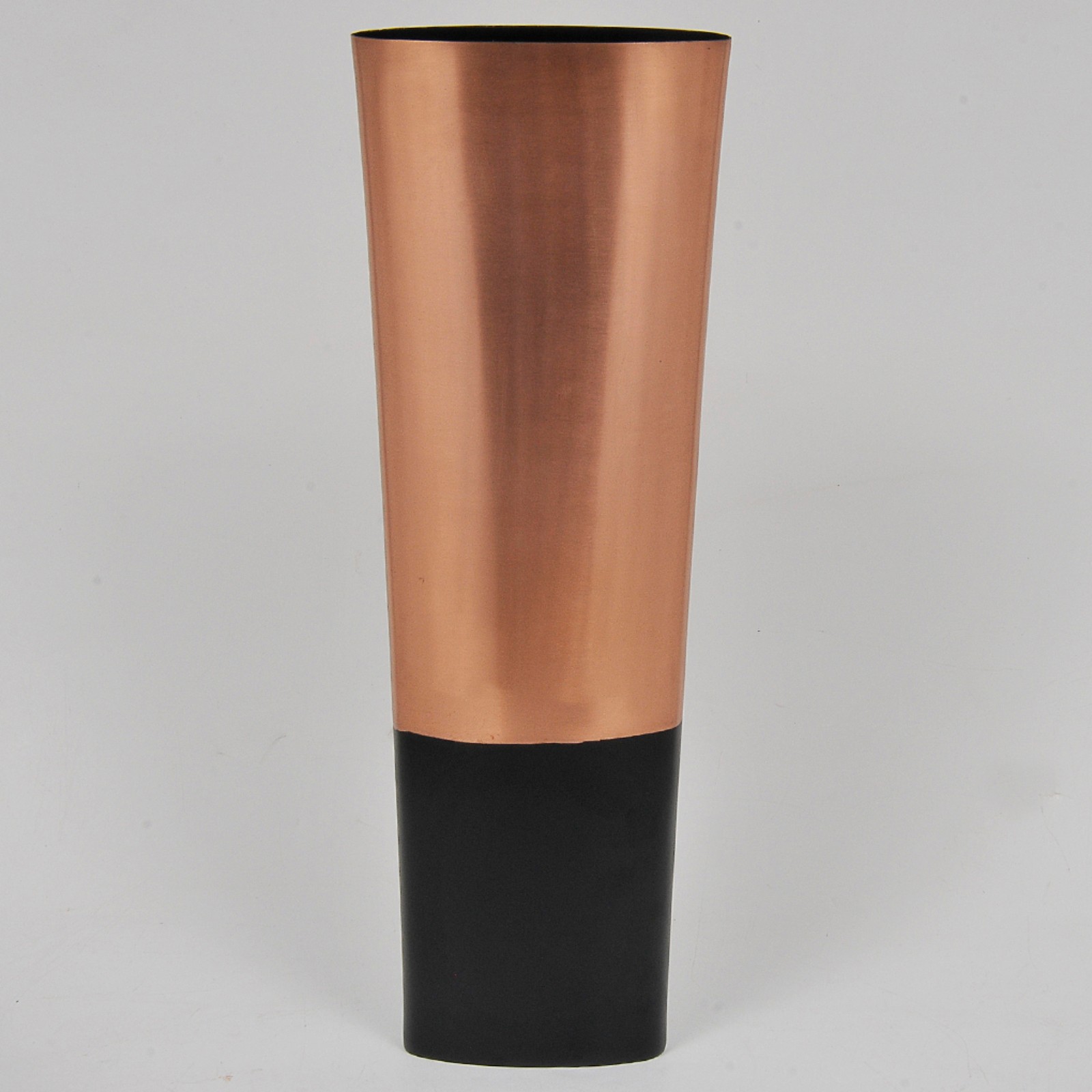 Lote composto por 4 vaso floreiros em cobre com detalhes preto. - foto 2 de 5