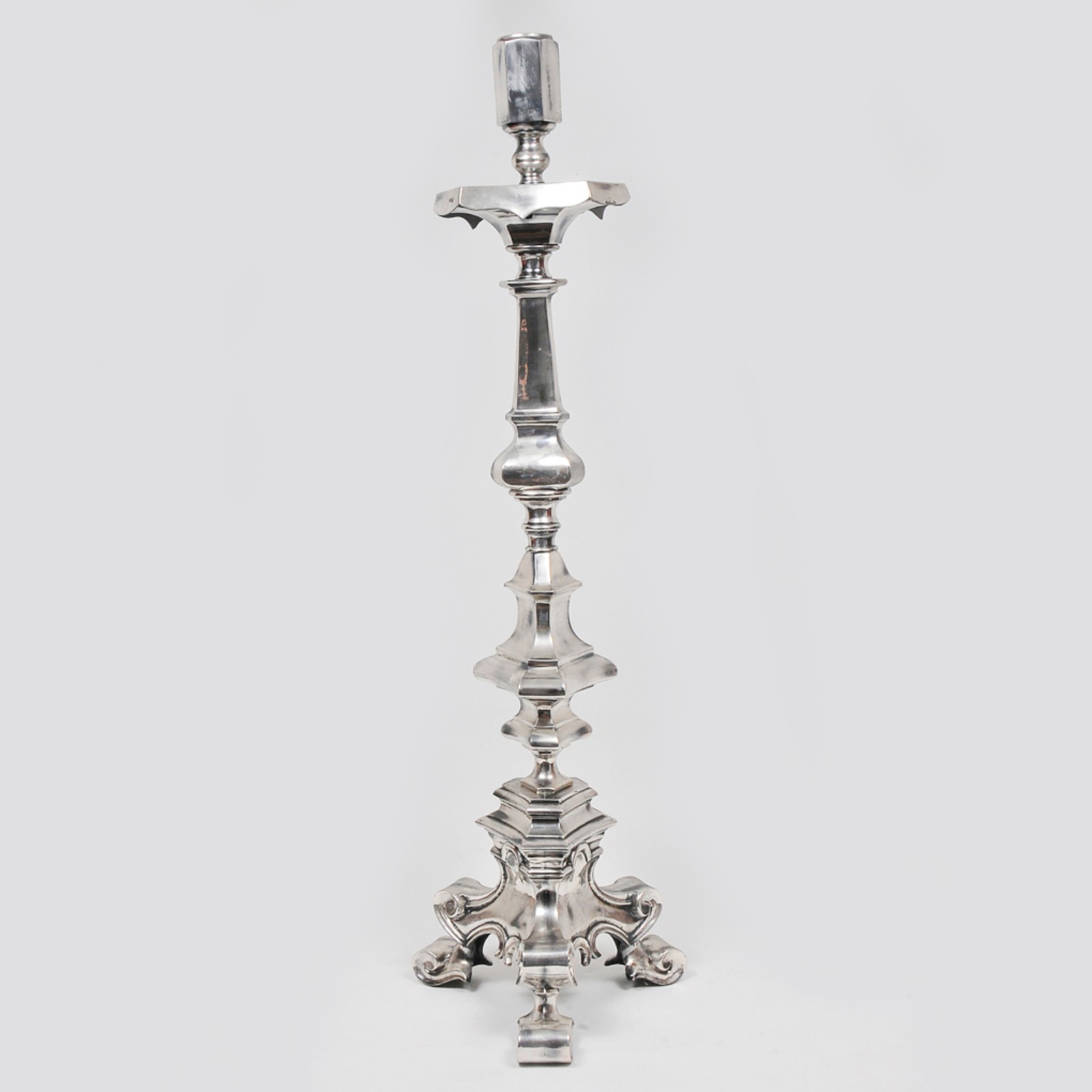 Par de toureiro em metal prateado liso estilo barroco , construídos... - foto 2 de 5