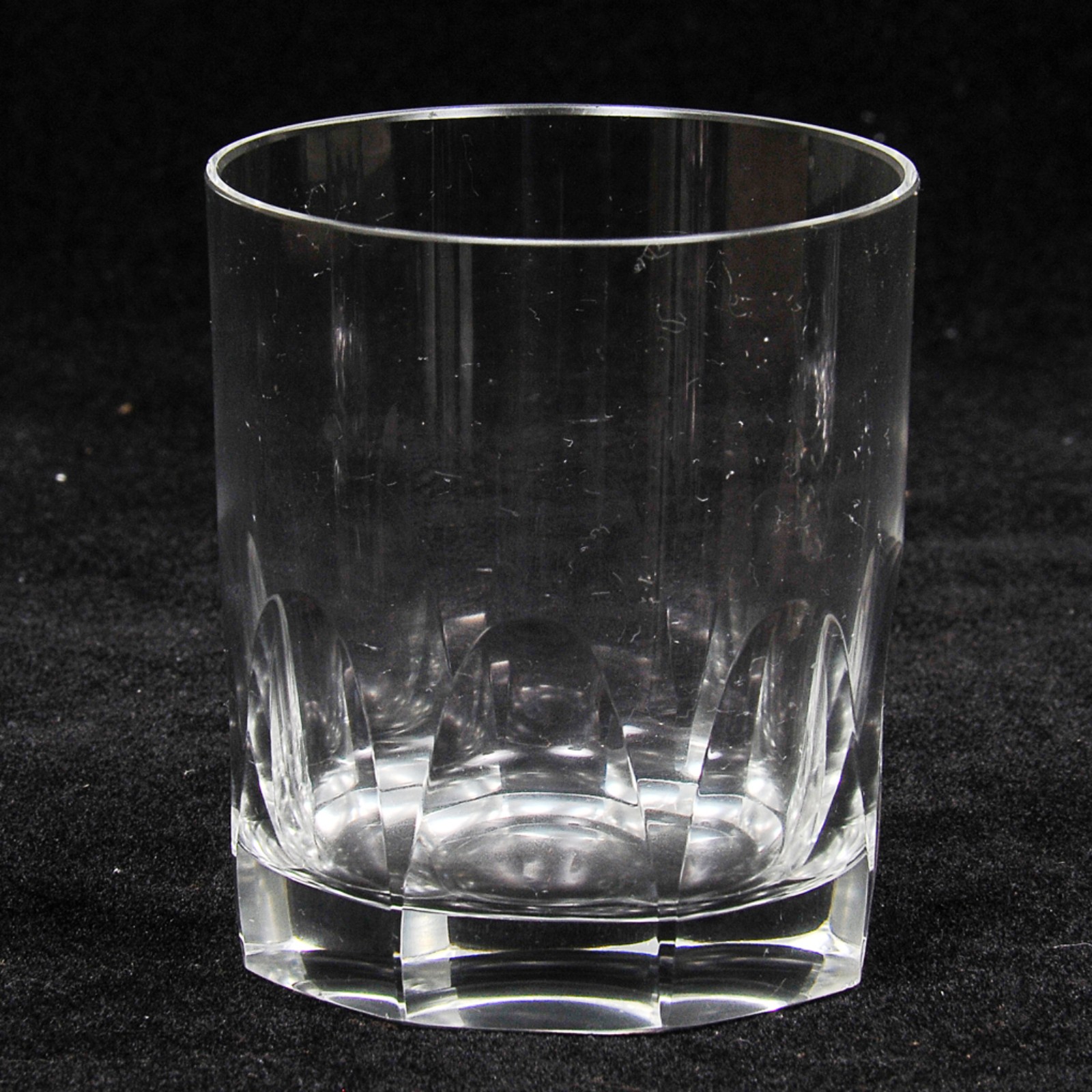 Lote composto por 9 copos para whisky em cristal translúcido... - foto 2 de 2