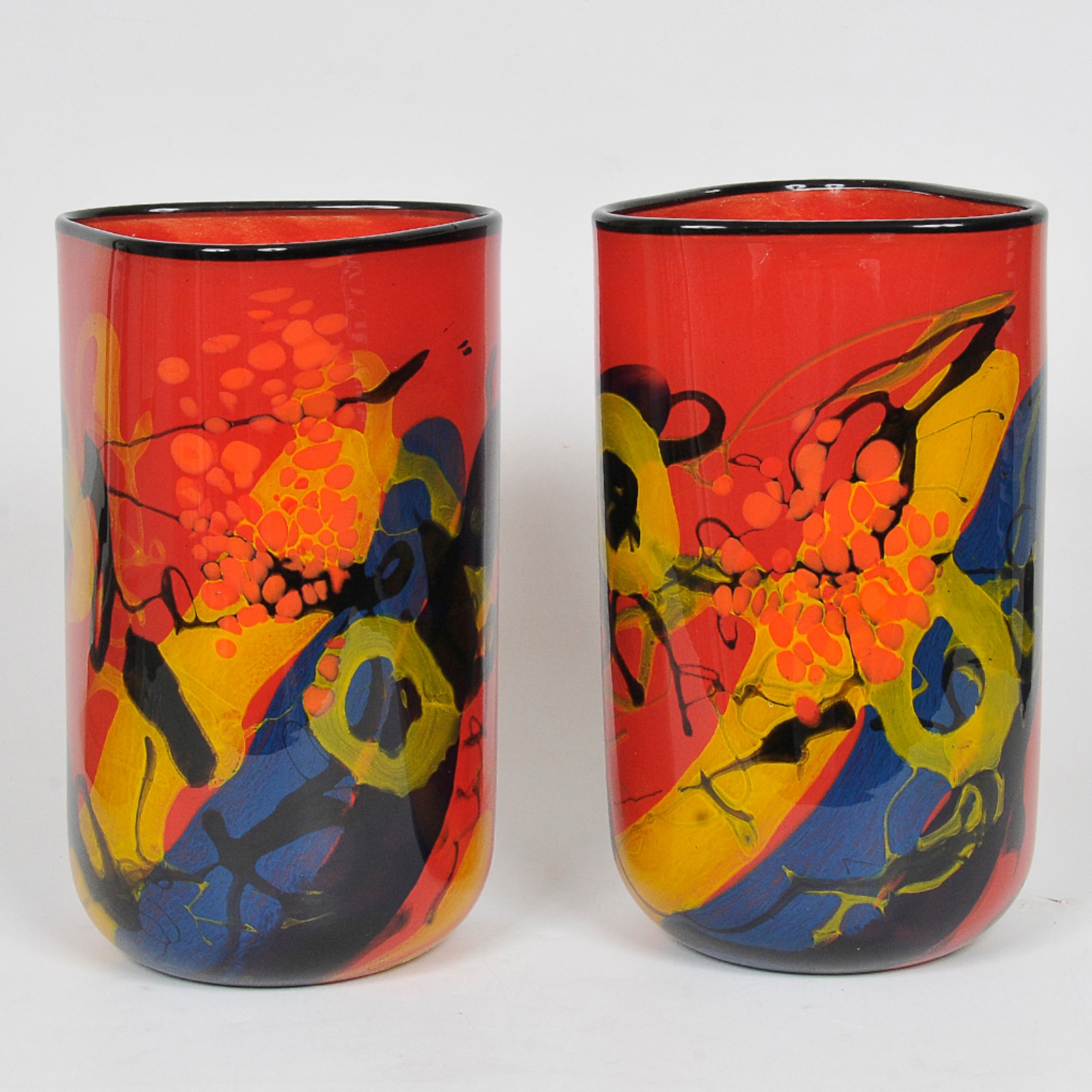 Pa de grandes vasos floreiras em vidro de murado artístico... - foto 1 de 5