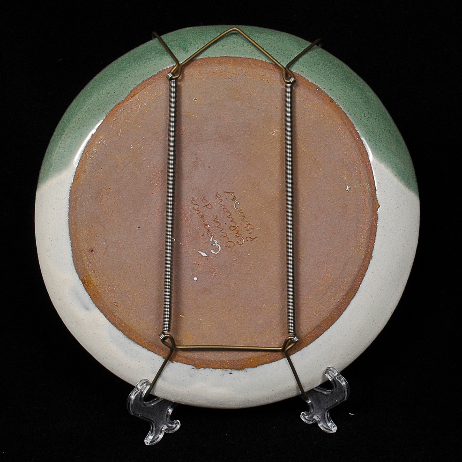 Conjunto de 3 pratos em porcelana com decoração rupestre nos tons... - foto 3 de 7