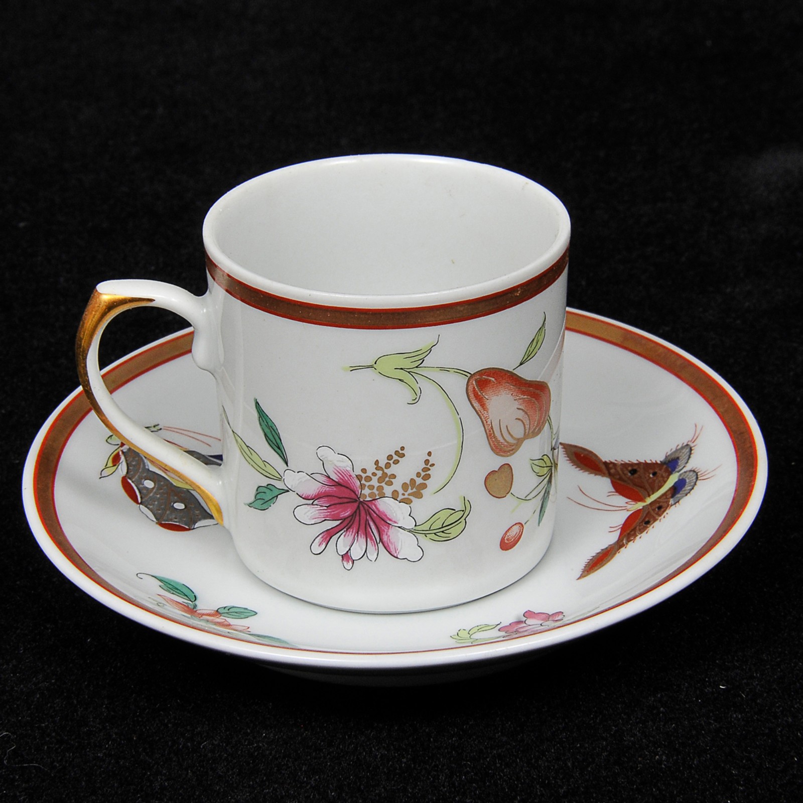 Elegante aparelho de jantar em porcelana portuguesa manufatura VISTA... - foto 2 de 10