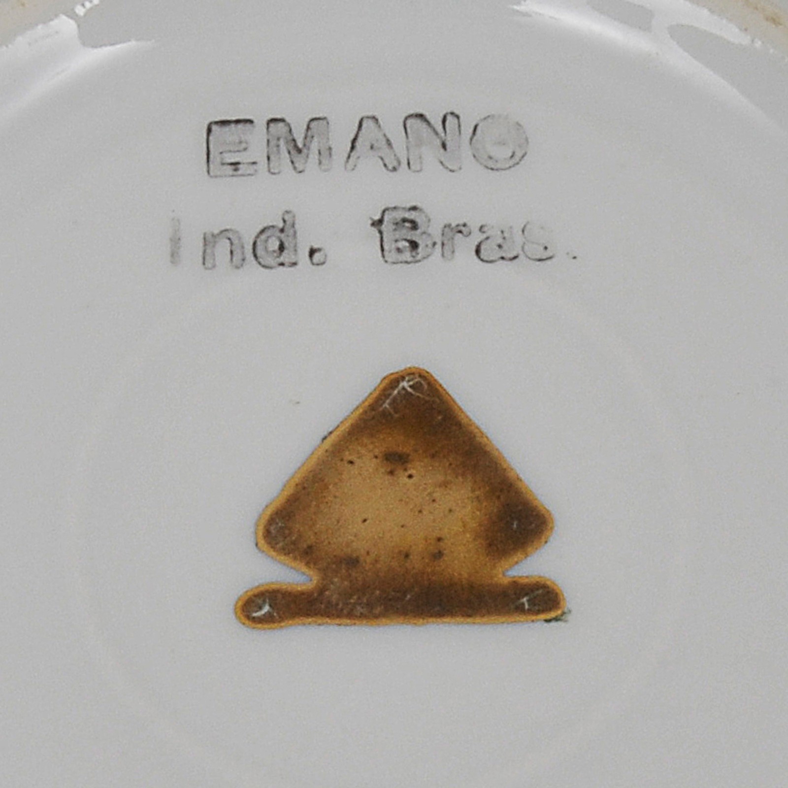Conjunto com 4 xícaras de café em porcelana na cor branca decorada... - foto 5 de 5