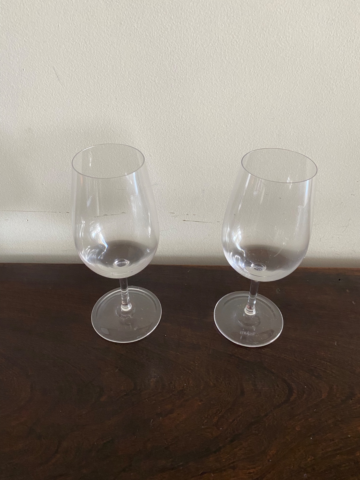 Lote composto de 6 taças para vinho tinto em cristal translúcido... - foto 1 de 4