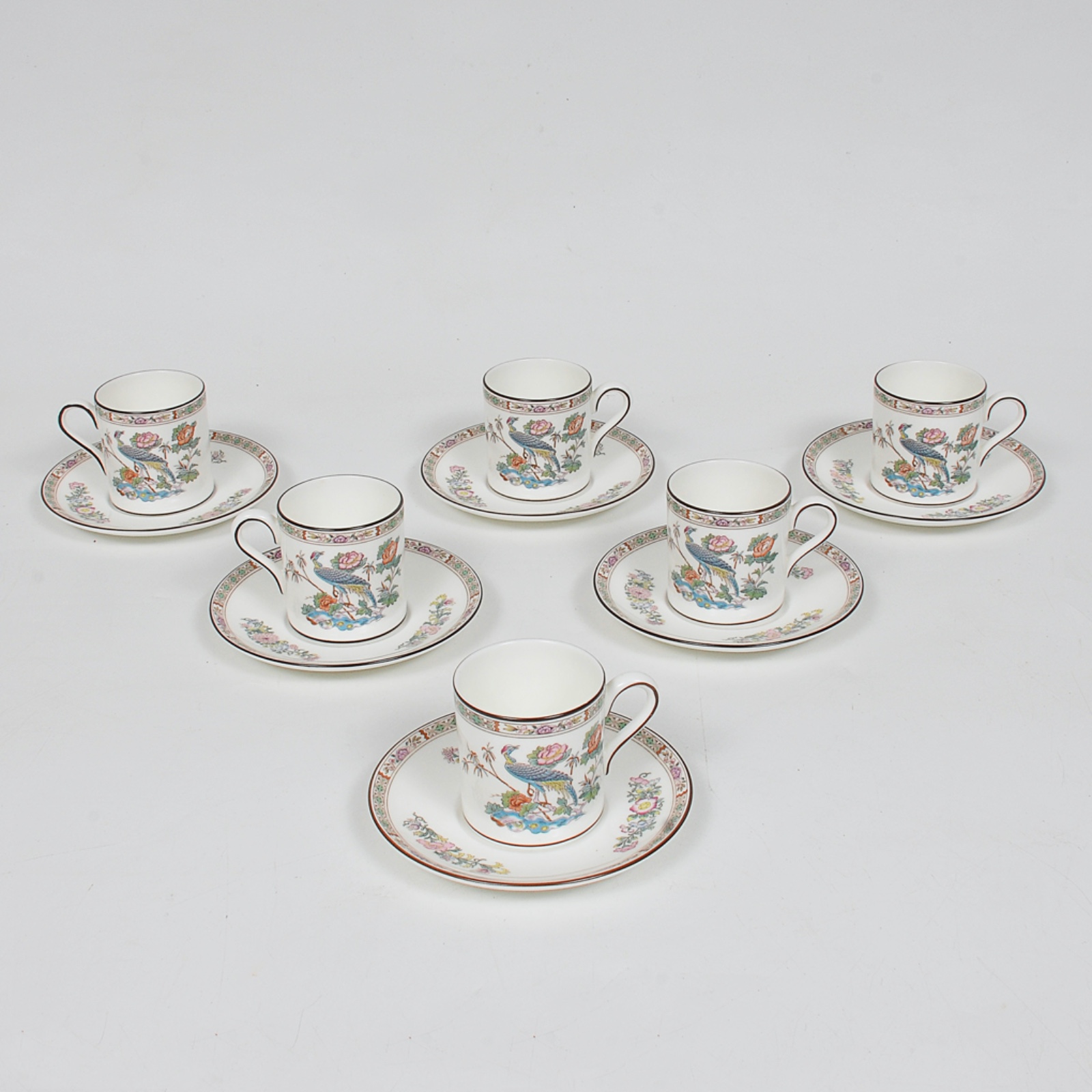 Conjunto de 16 xícaras com pires para café em porcelana inglesa... - foto 4 de 5