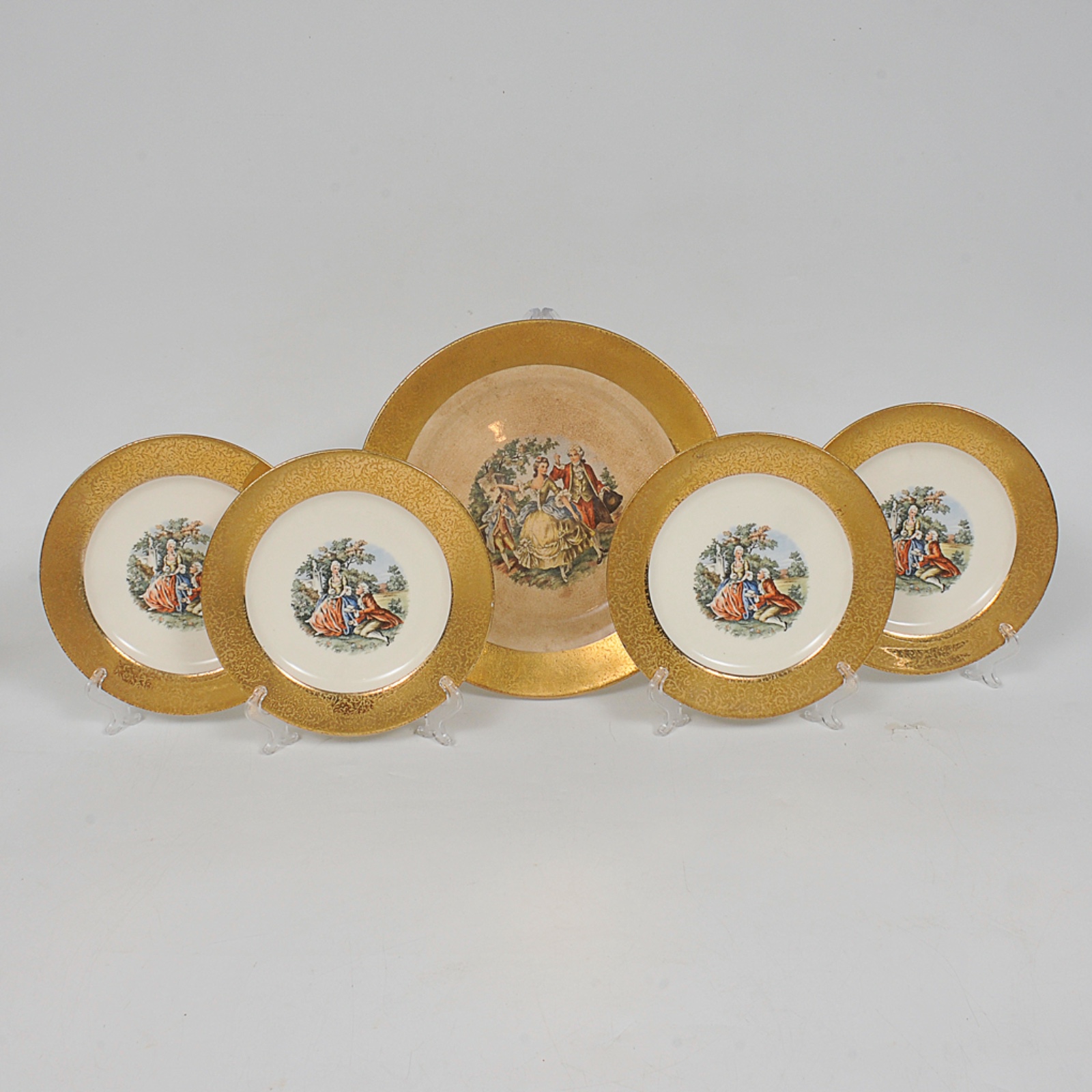 Conjunto de prato para bolo mais 4 pratos para servir em porcelana... - foto 1 de 4