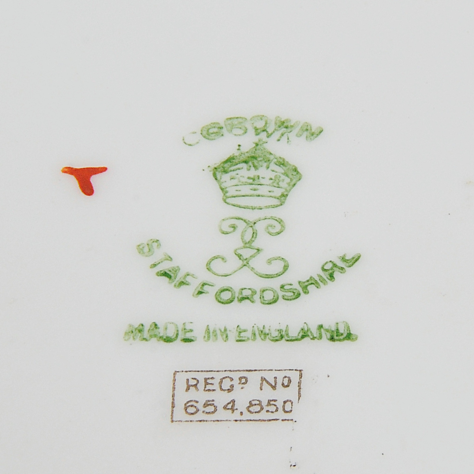 Três pratos em porcelana inglesa Starfordshire. Séc. XX Lote não... - foto 3 de 3