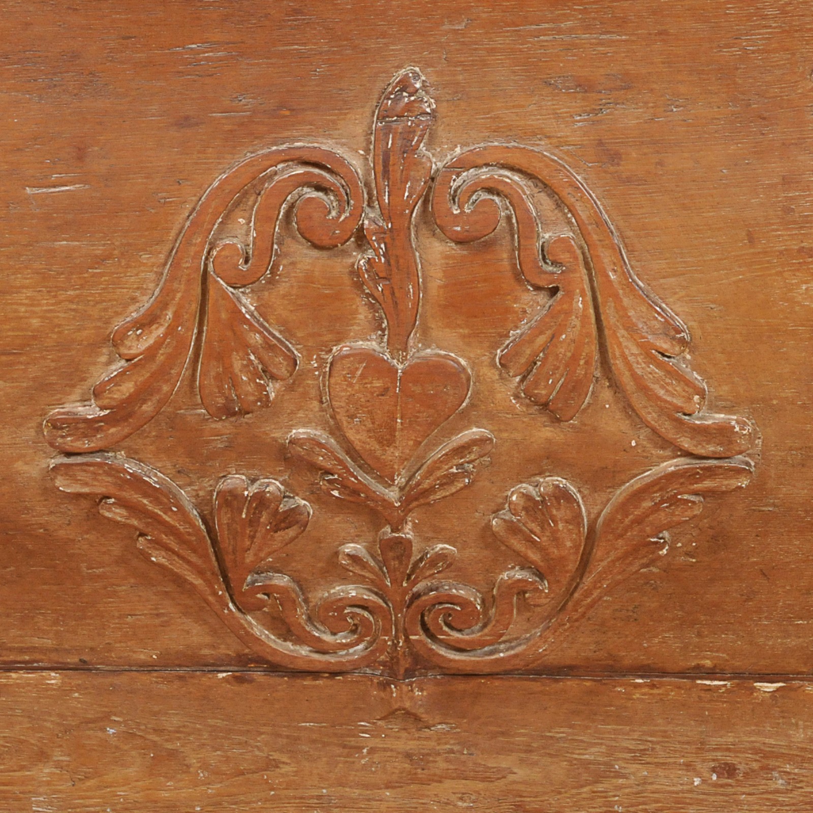 Arte Sacra - Antigo altar de capela em madeira nobre ricamente... - foto 2 de 3
