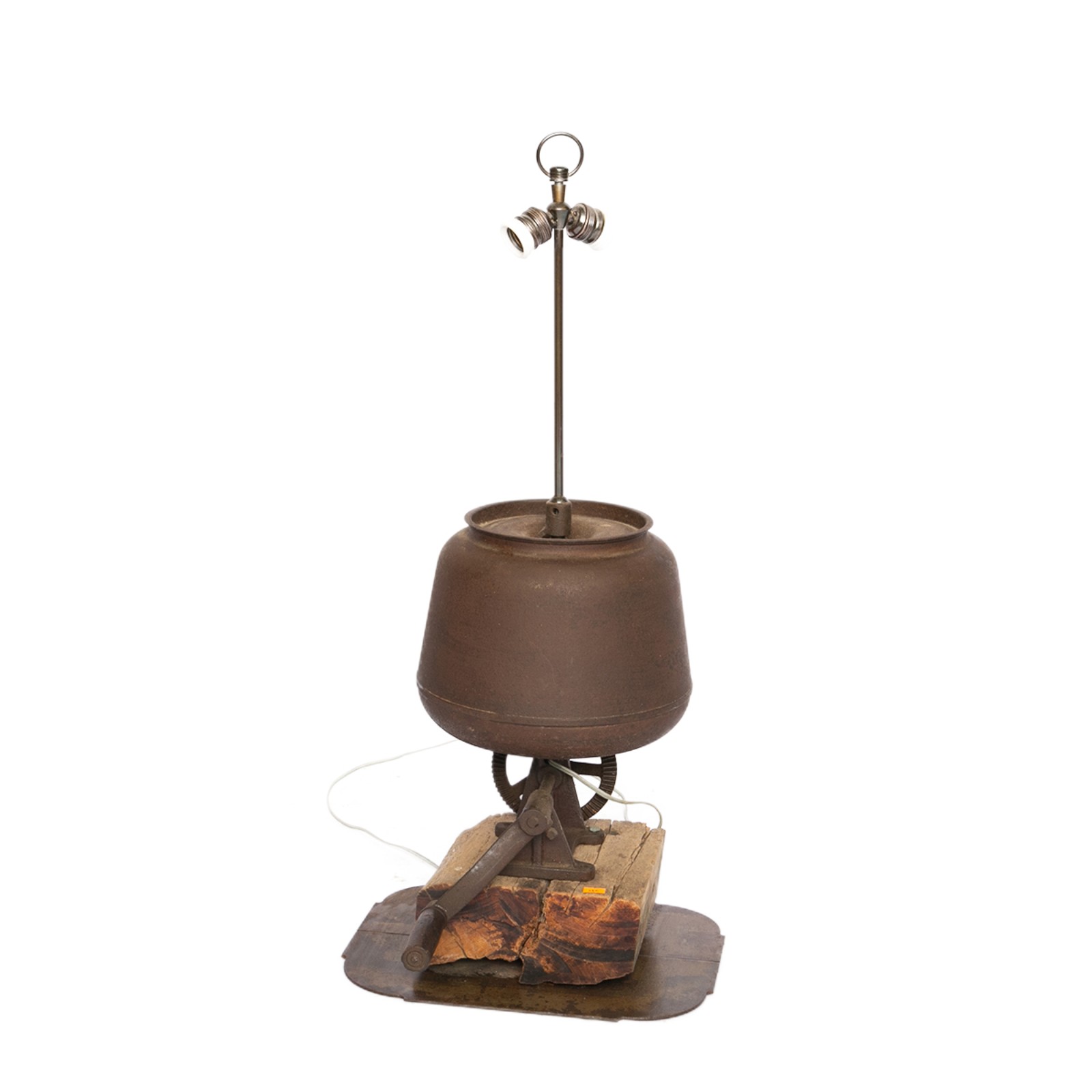 Colecionismo - Antigo moedor de café adaptado para luminária com base... - foto 2 de 2