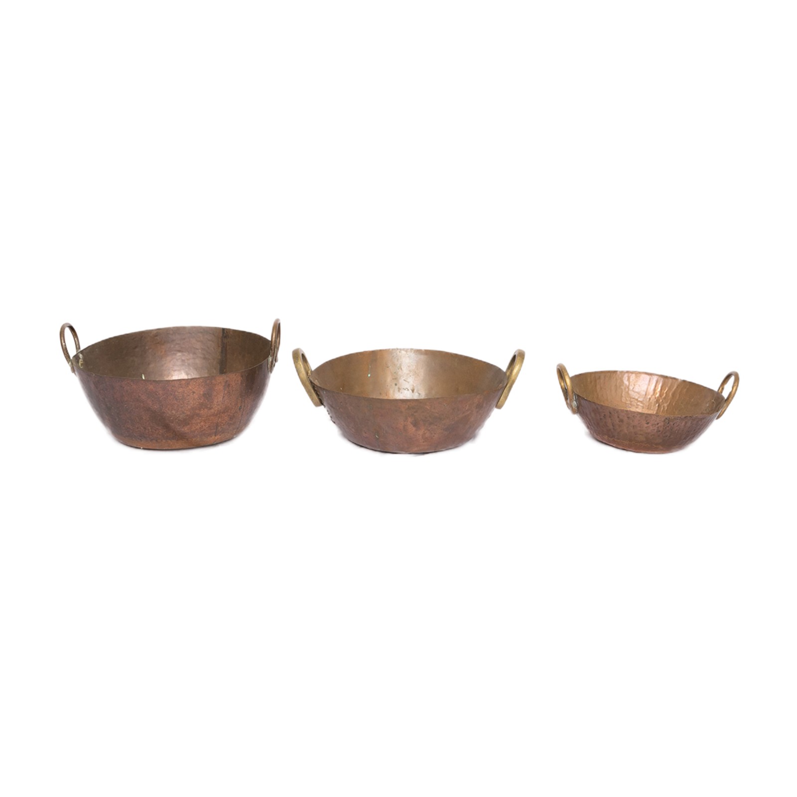 Conjunto com 3 tachos de cobre com alças laterais. O lote encontra-se... - foto 1 de 2