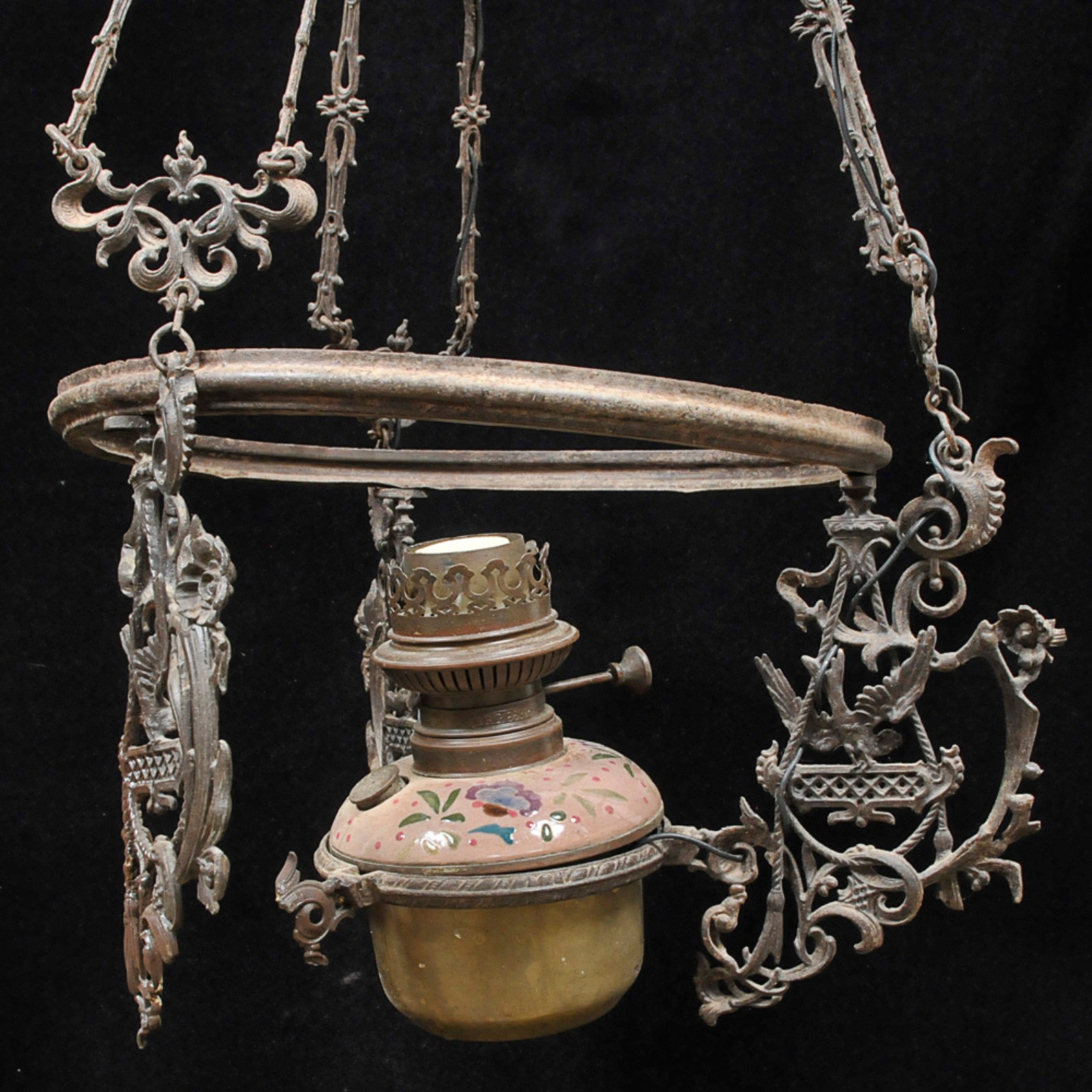 Lustre de teto em bronze cinzelado com lampião e querosene em... - foto 2 de 2