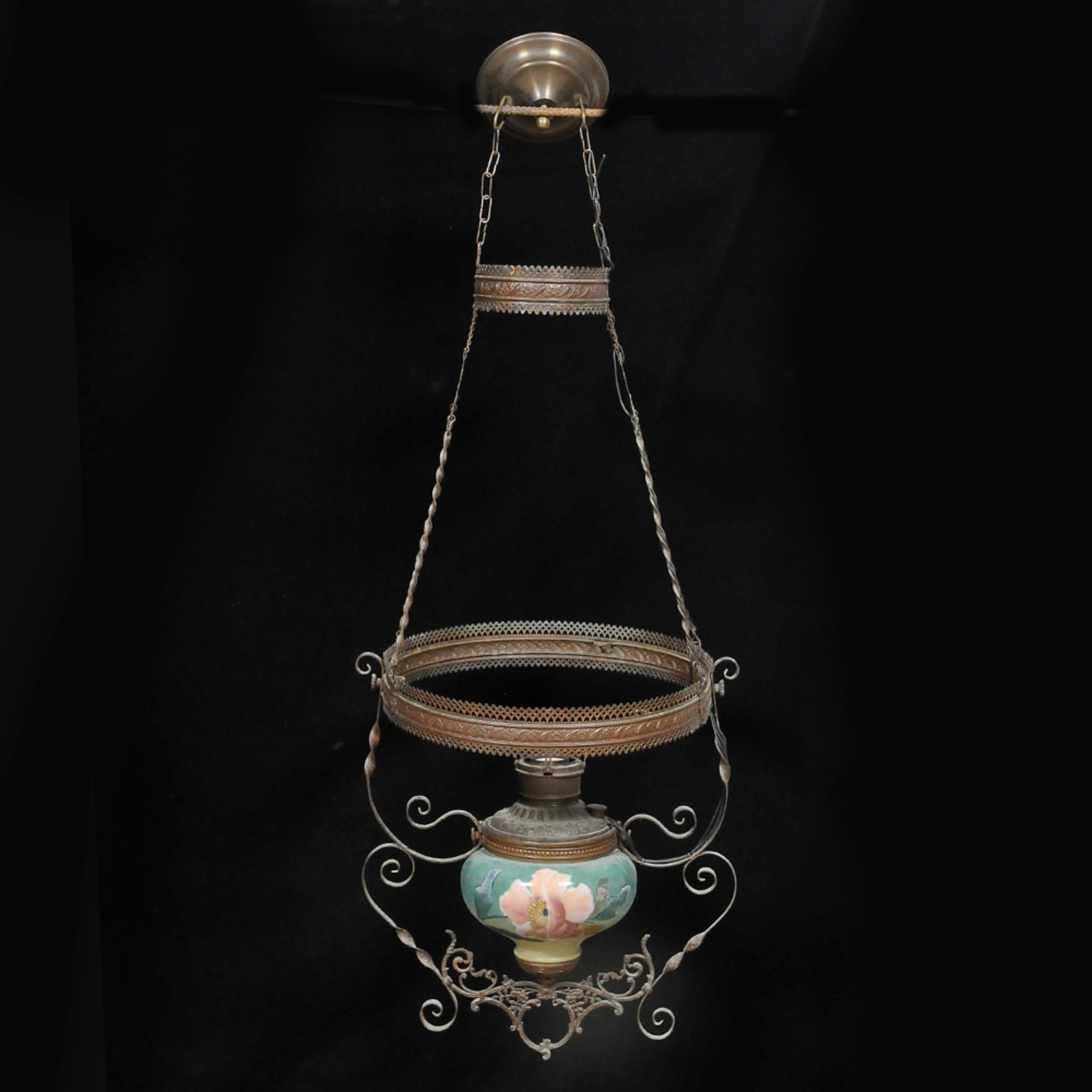 Lustre de teto em bronze dourado cinzelado com lampião em porcelana... - foto 1 de 2