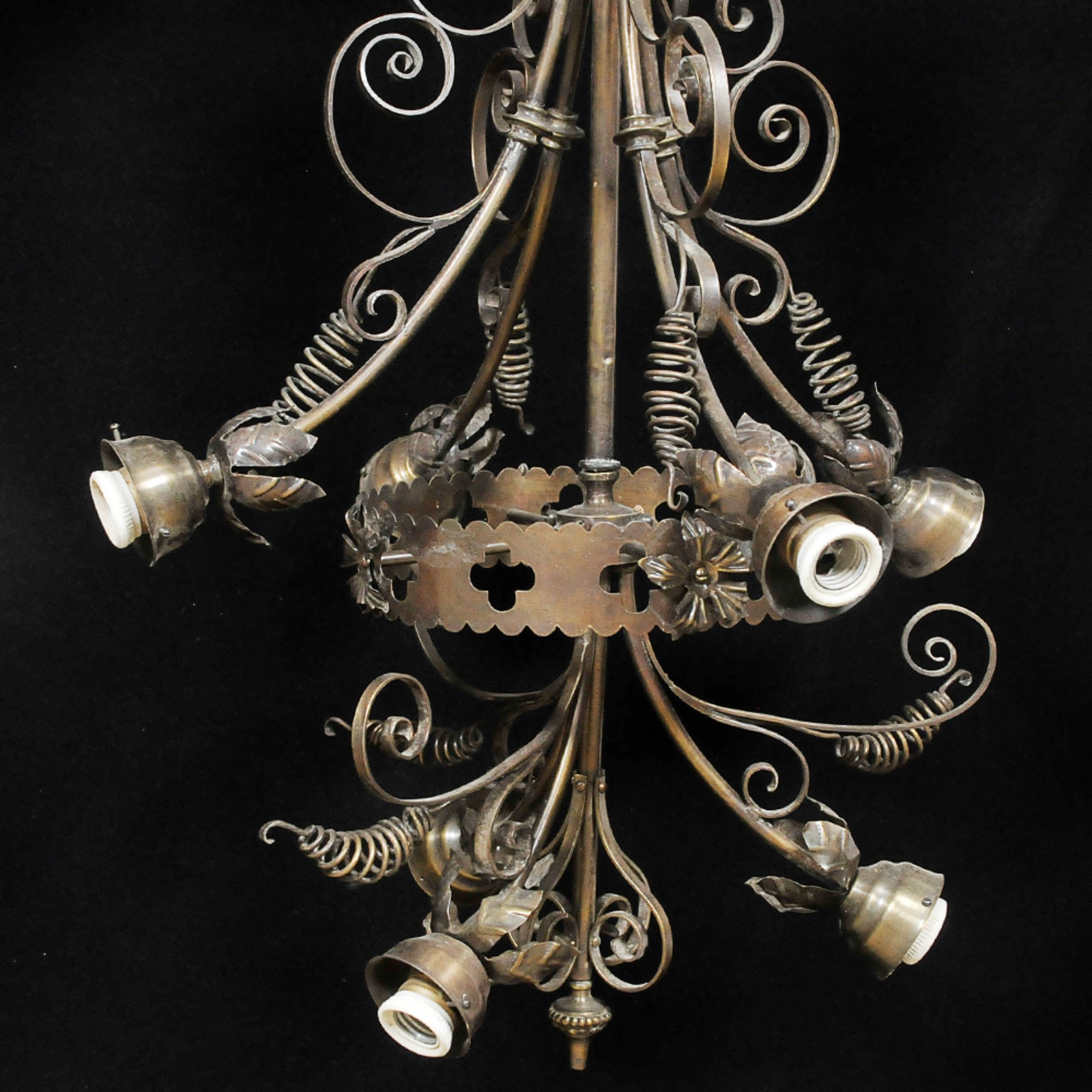 Lustre de teto art noveau em metal patinado ricamente cinzelado com... - foto 2 de 2