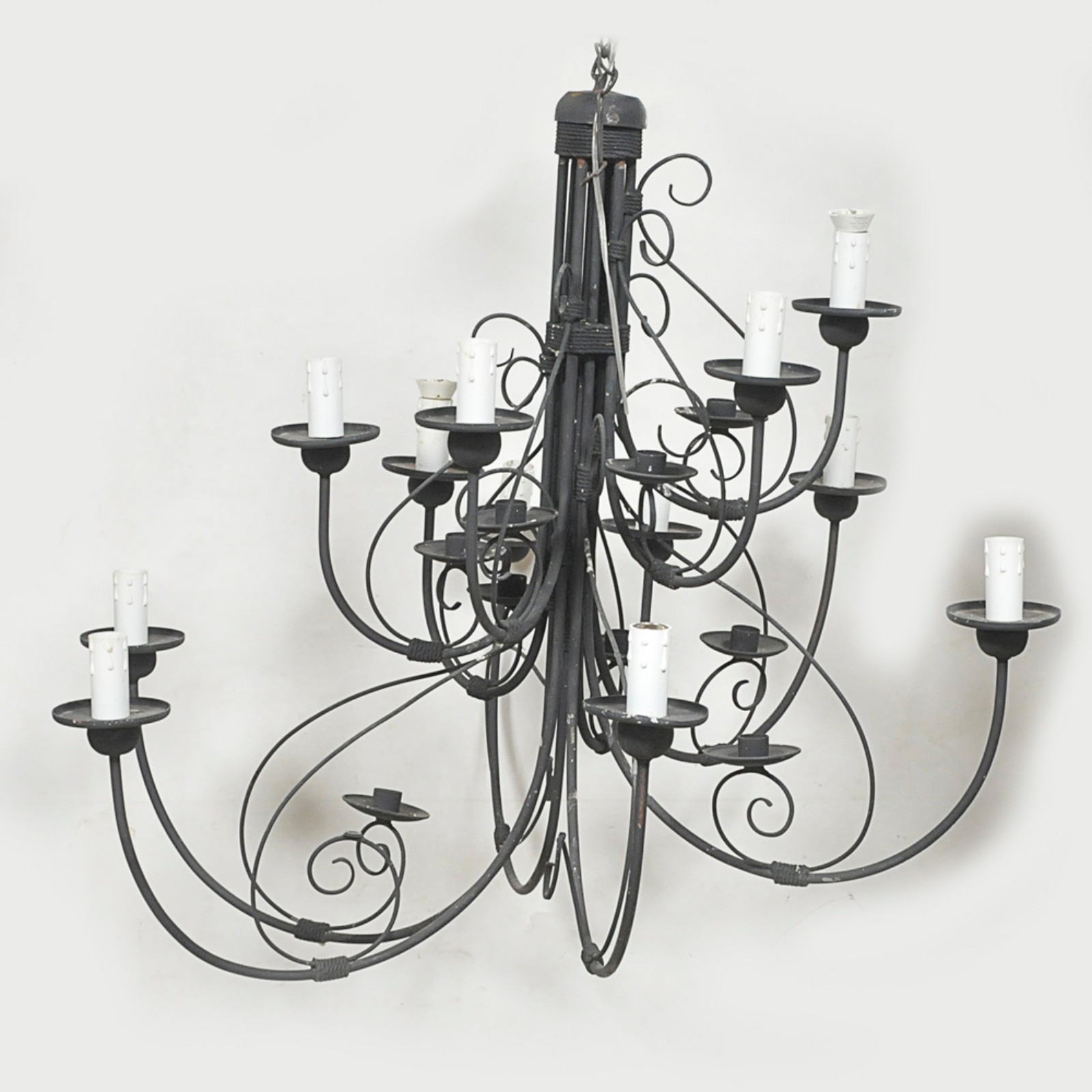 Lustre de teto estilo holandês para lâmpadas e velas em metal... - foto 1 de 2