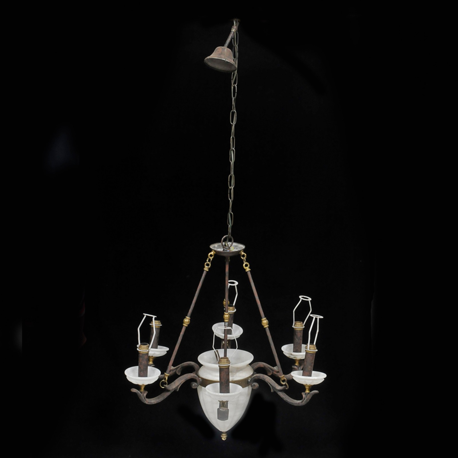 Lustre de teto europeu para 7 lâmpadas em bronze cinzelado com bojo... - foto 1 de 2