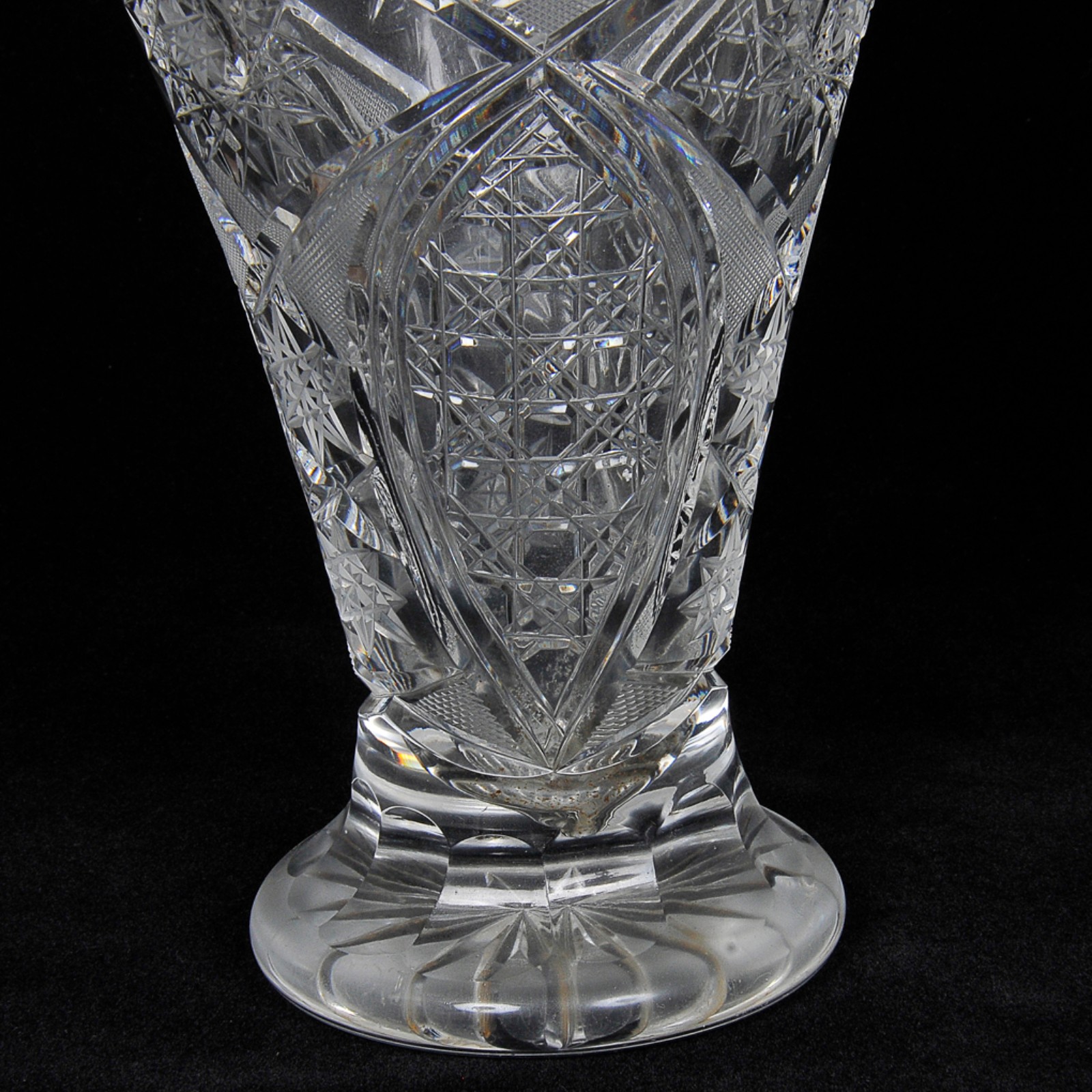 Vaso floreira em grosso cristal tcheco translúcido ricamente lapidado... - foto 2 de 3