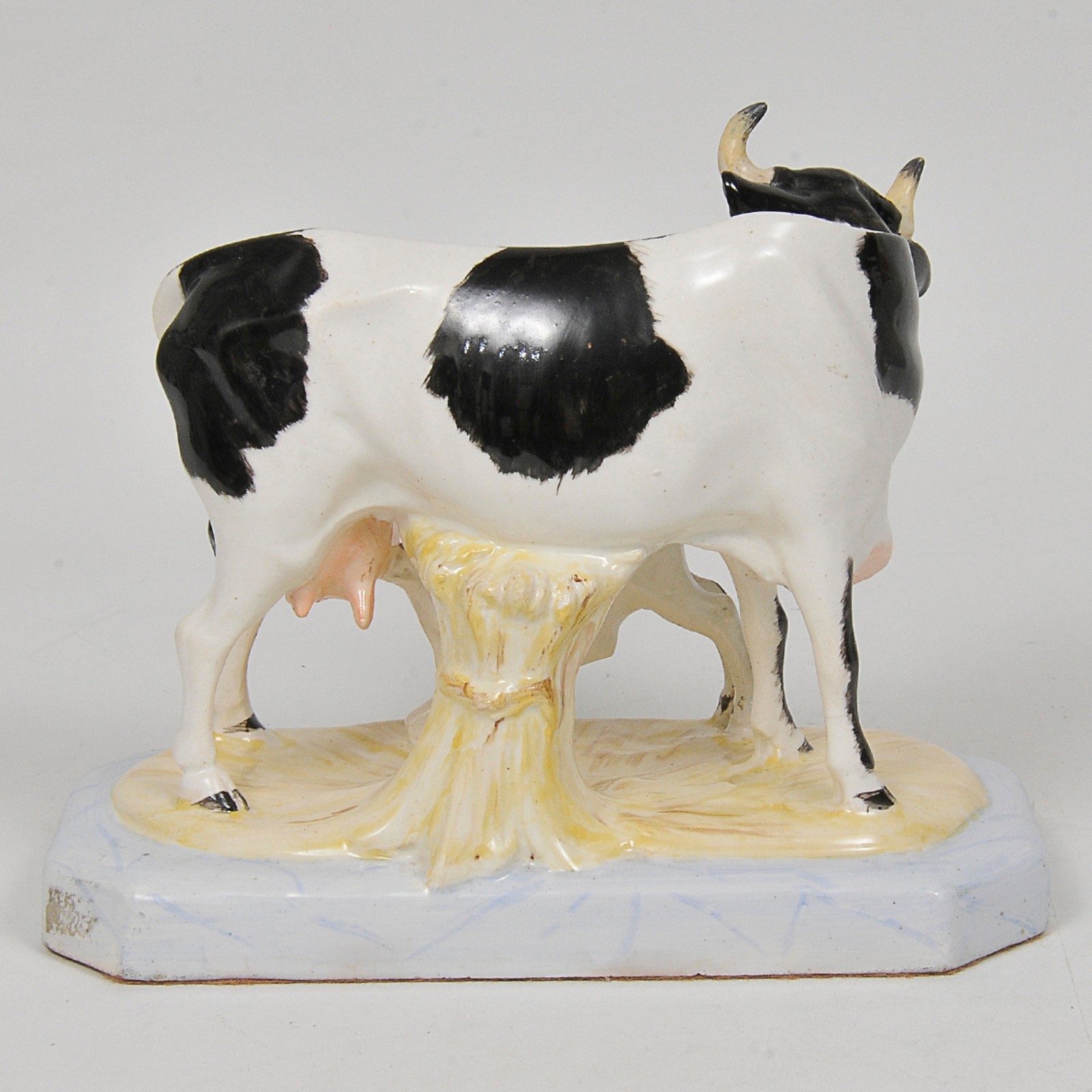 Escultura em porcelana europeia ricamente policromada representando... - foto 5 de 5