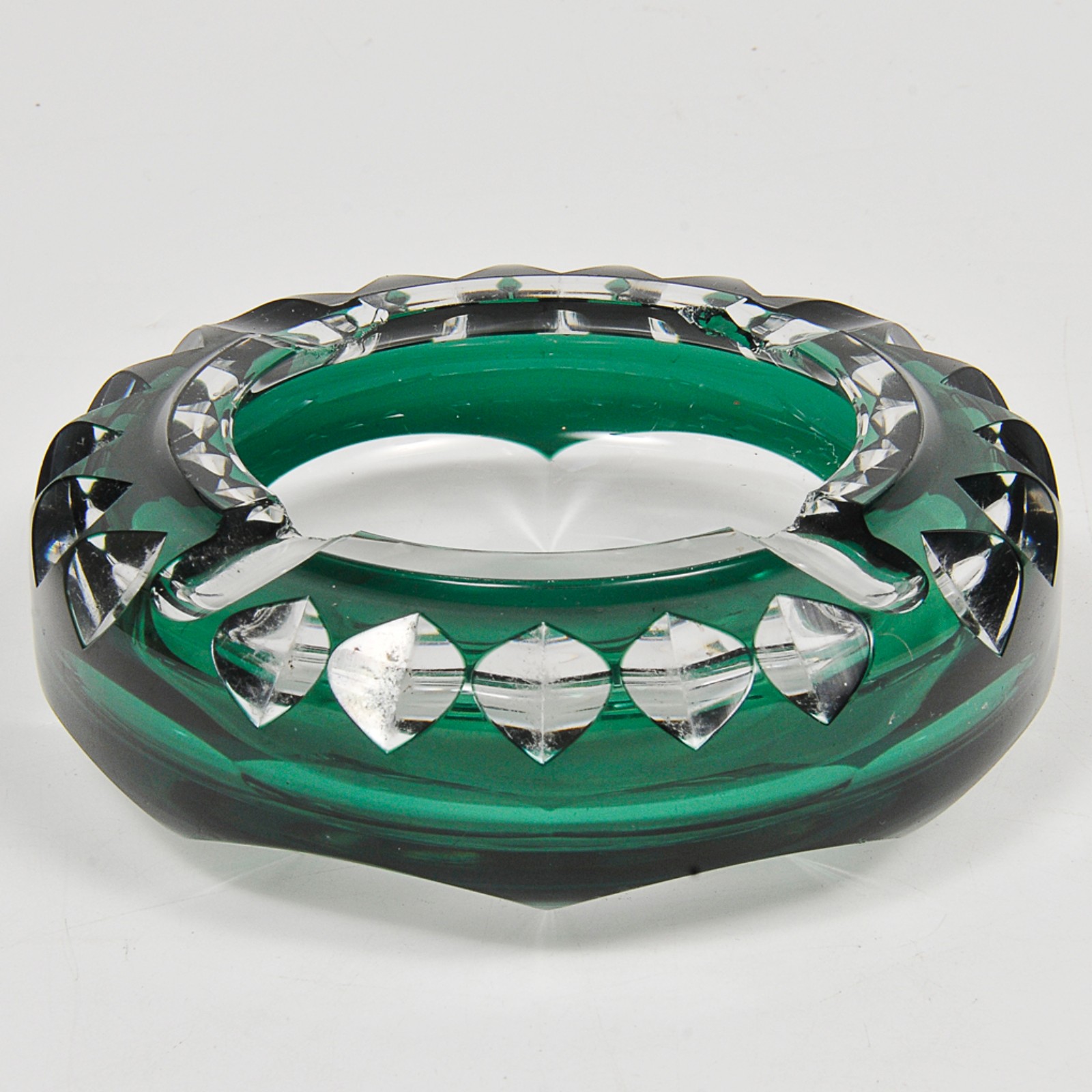 VAL SAINT LAMBERT - Belíssimo cinzeiro de mesa em cristal francês... - foto 1 de 2