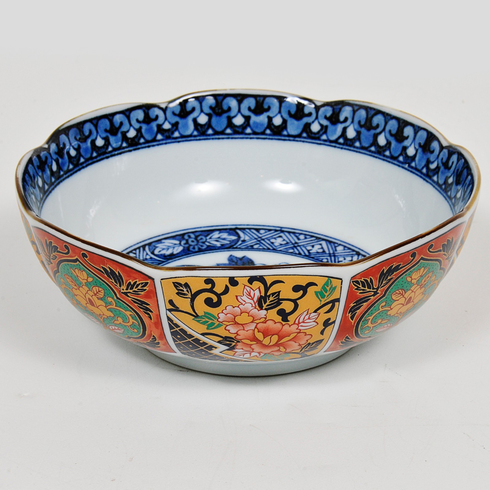 Lote composto por 4 bowls em porcelana oriental nos tons azul e... - foto 4 de 5