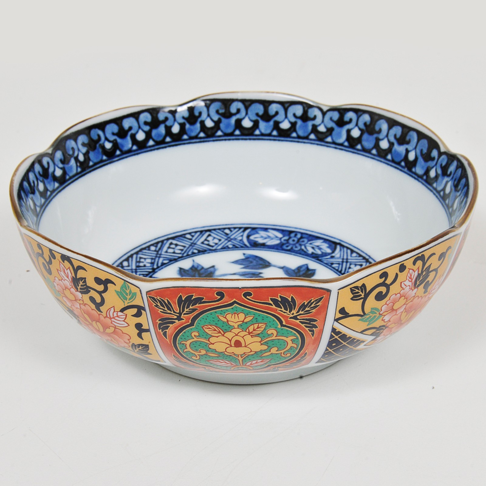 Lote composto por 4 bowls em porcelana oriental nos tons azul e... - foto 3 de 5