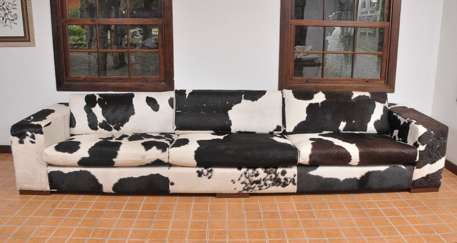 Grande Sofá estilo moderno para 6 lugares com almofadas soltas... - foto 1 de 3