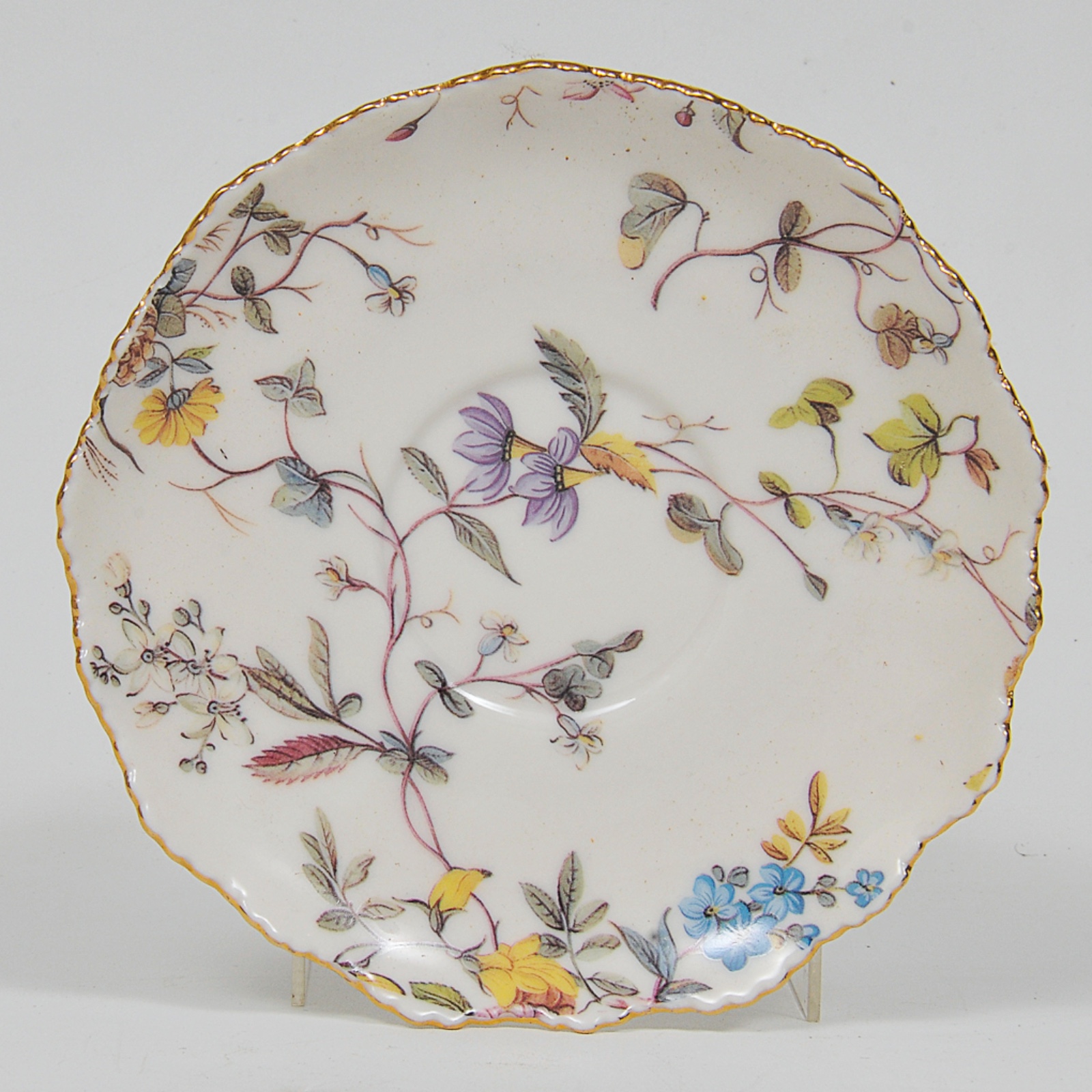 Conjunto com 4 xícaras com pires para chá em porcelana nacional grife... - foto 4 de 6