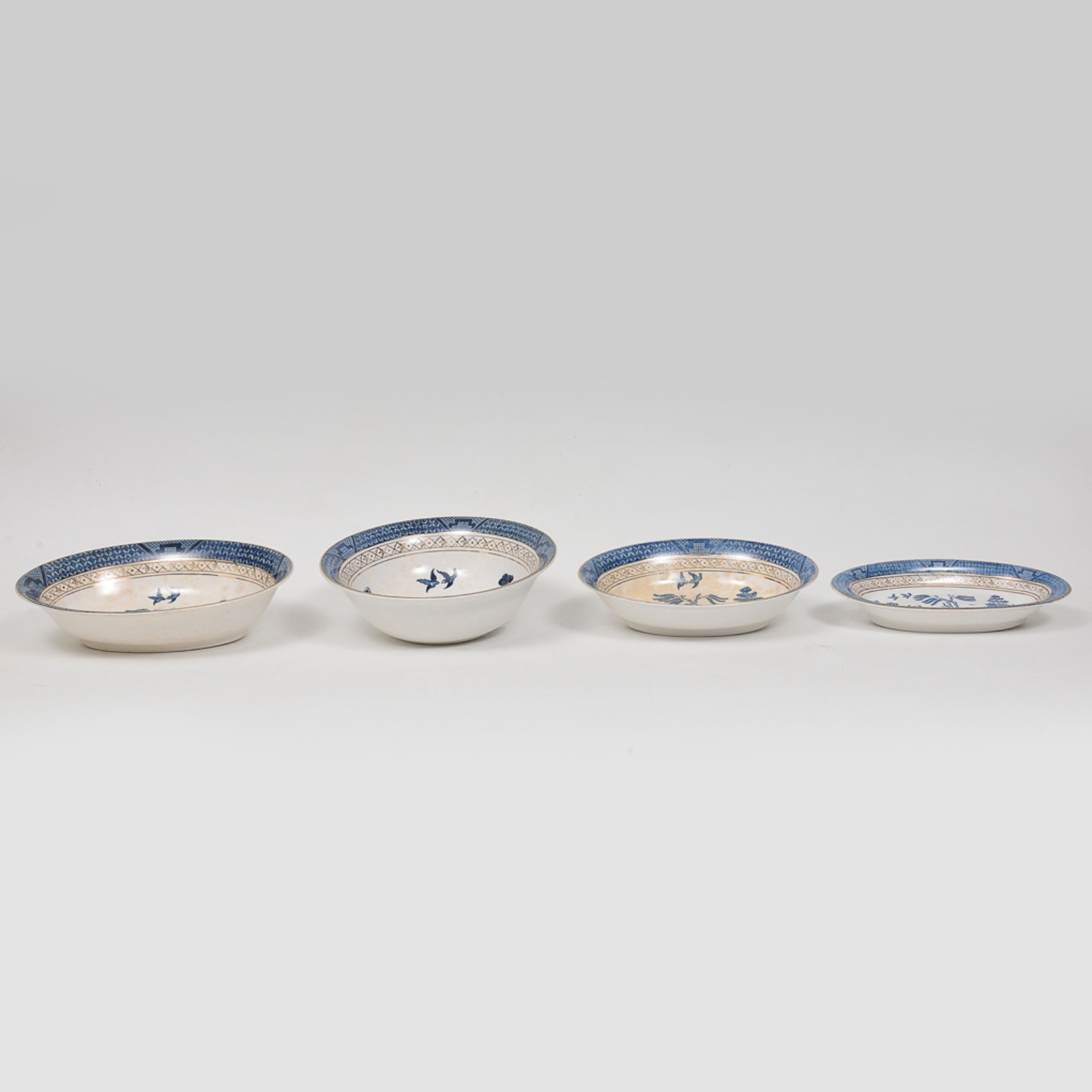 Aparelho de jantar em porcelana japonesa imperial manufatura Iron... - foto 2 de 10