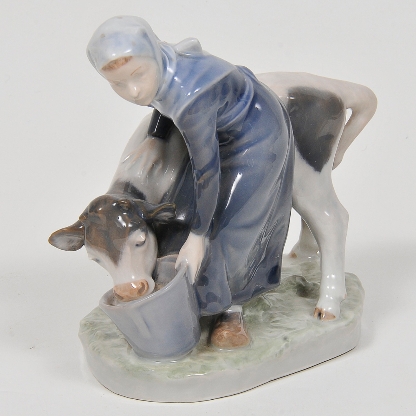 Pequeno grupo escultórico em porcelana dinamarquesa Royal Copenhagen... - foto 3 de 4