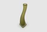 KOSTA BODA (since 1742),  - Solifleur em vidro artístico de murano na cor verde com design sinuoso, dec.80<br>Ex-Coleção diplomata Carlos Ferreira
