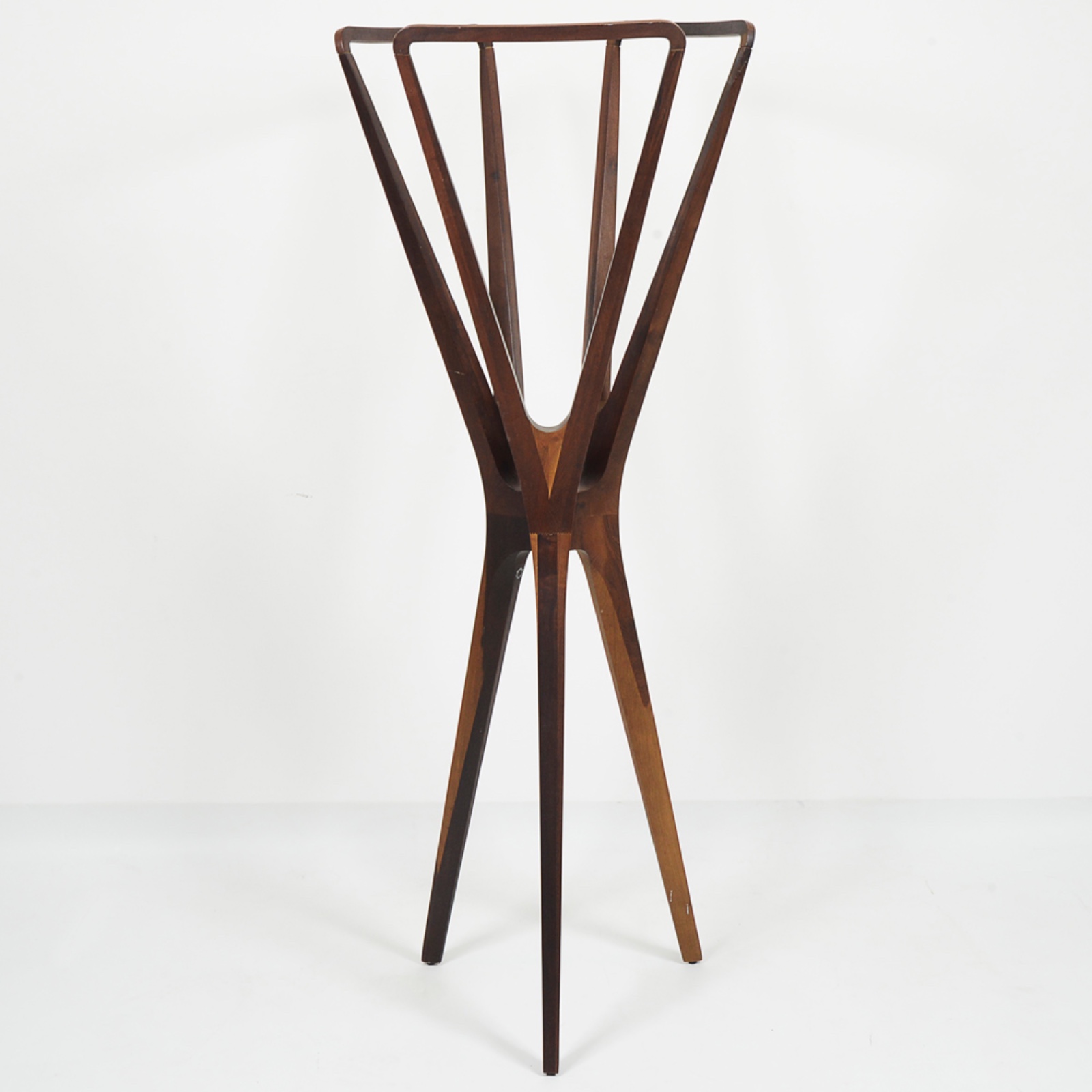 Jader Almeida (1981), Cabideiro Loose, 2010 - foto 2 de 5