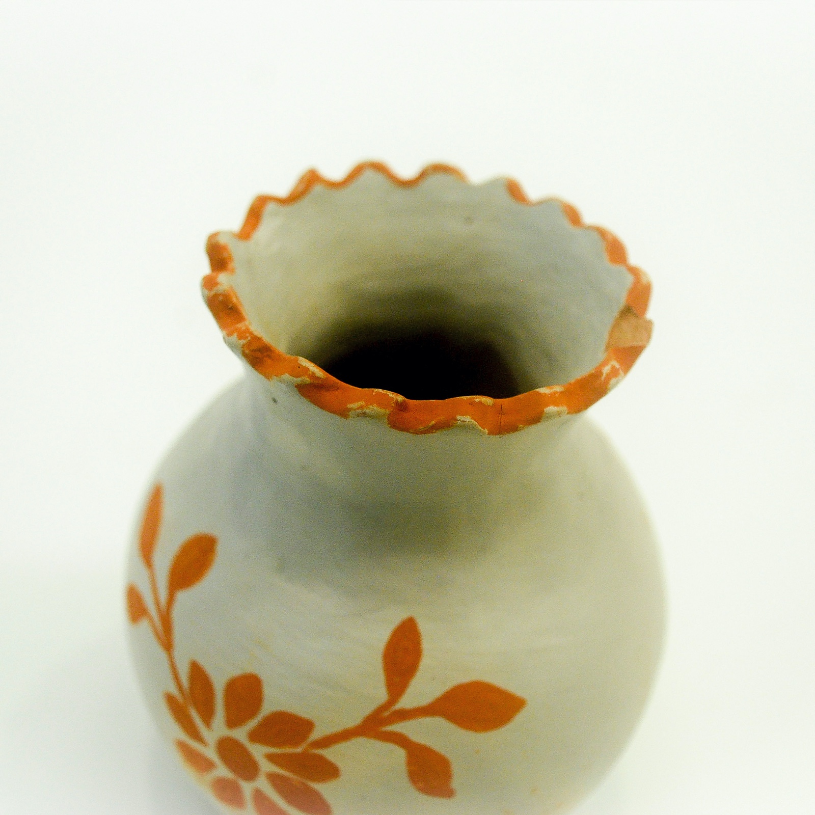 Pequeno vaso em terracota - foto 2 de 5