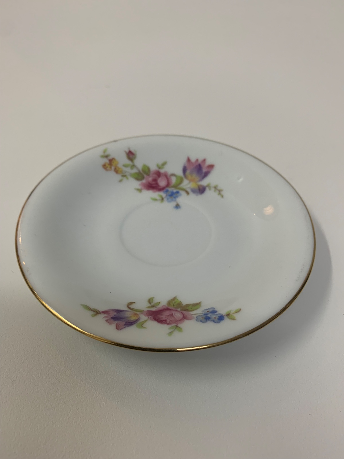 Conjunto para cafe em porcelana argentina na cor branca decorada com... - foto 9 de 10