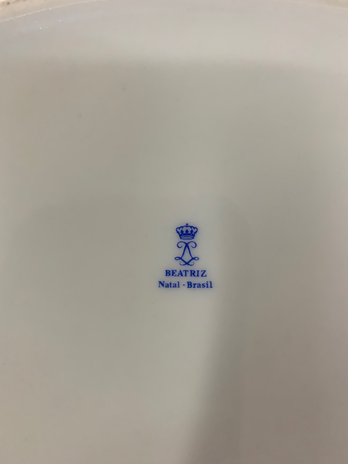 Elegante sopeira em porcelana inglesa na cor branca com decoracao de... - foto 5 de 6