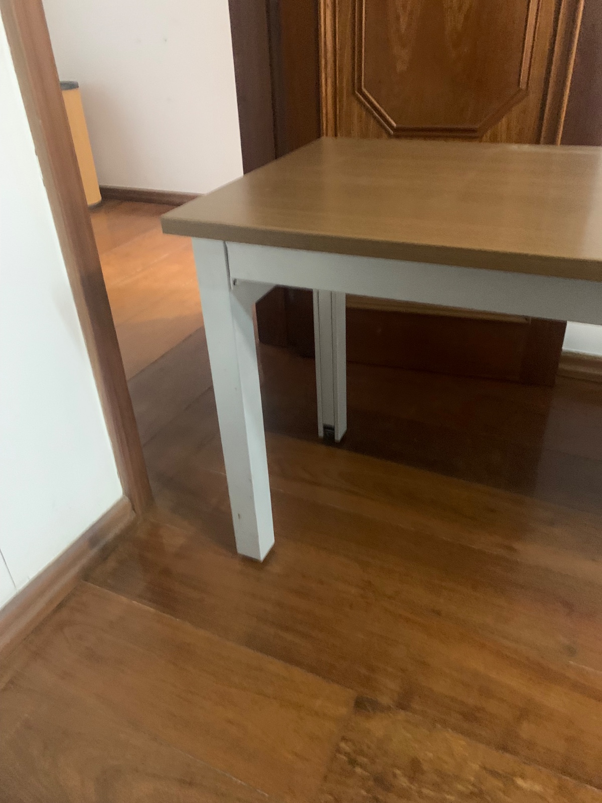 Mesa para escritório com tampo em madeira laminada ( MDF ) na cor... - foto 4 de 5