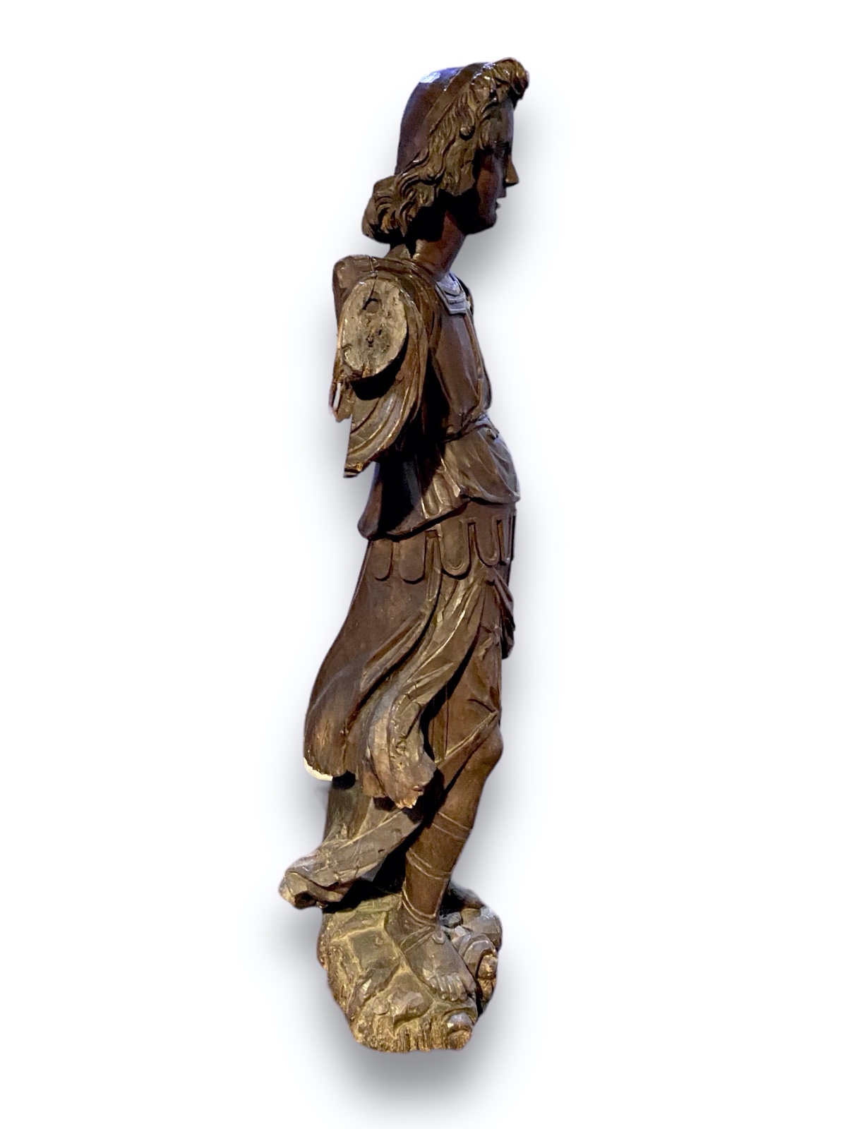Excepcional e imponente escultura francesa em carvalho de São Miguel... - foto 2 de 6