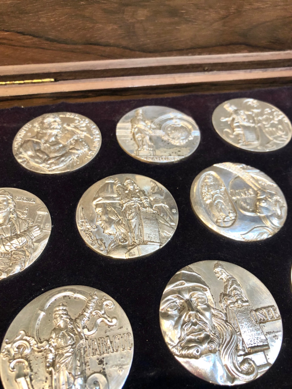 MEDALHAS Ed. 20 de 99 Os 13 apóstolos, acunhadas pela casa Ouro Preto... - foto 6 de 6