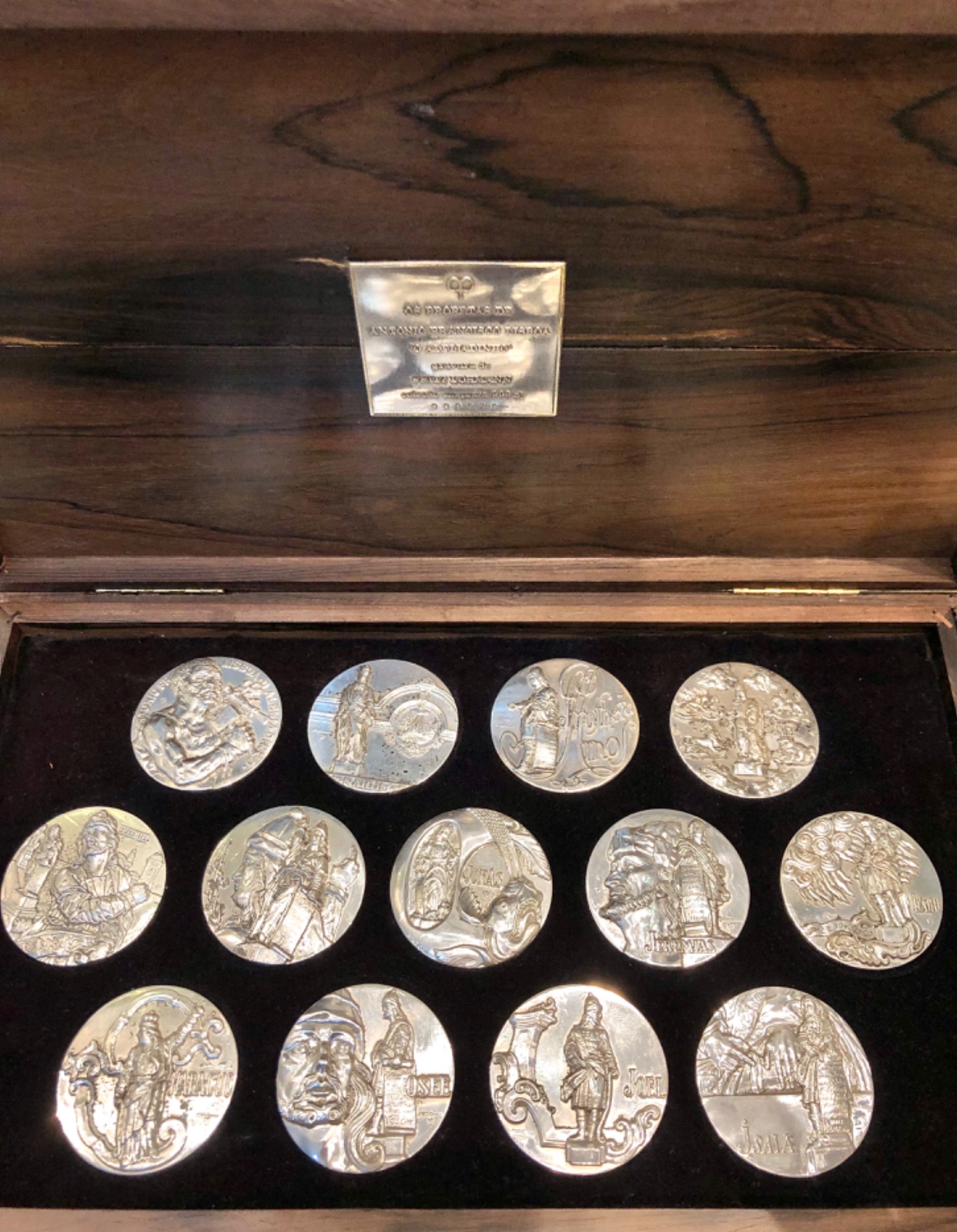 MEDALHAS Ed. 20 de 99 Os 13 apóstolos, acunhadas pela casa Ouro Preto... - foto 2 de 6