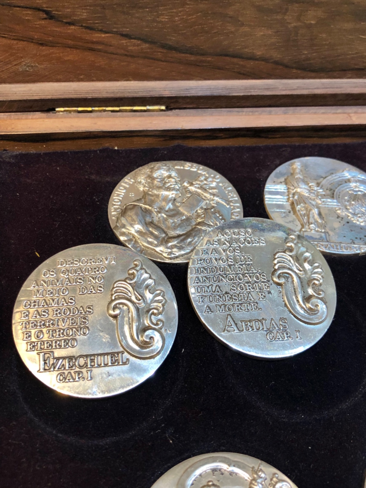 MEDALHAS Ed. 20 de 99 Os 13 apóstolos, acunhadas pela casa Ouro Preto... - foto 5 de 6