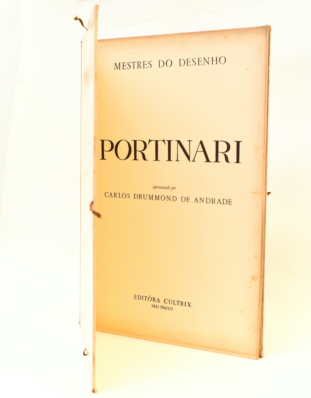 Cândido Portinari (1903-1962), "Mestre do desenho", 1976 - foto 2 de 8