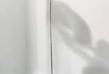 Grande Luminária de chão confeccionada em metal... - Grande Luminária de chão confeccionada em metal cromado estilo Arco Lamp de Archille Castiglioni e Pier Giacomo anos 60/70 com haste reta e lisa...