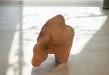 Tiago Olinda, 1943 - Boi, 2004<br>Grande escultura em terracota representando o animal.