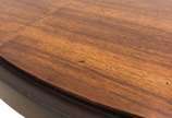 Joaquim Tenreiro (1906-1992), Mesa de Jantar, d... - Mesa redonda com base cruzada executada em madeira compensada e laminada em jacarandá, tampo com encabeço em jacarandá maciço. Brasil, ca. 1966....