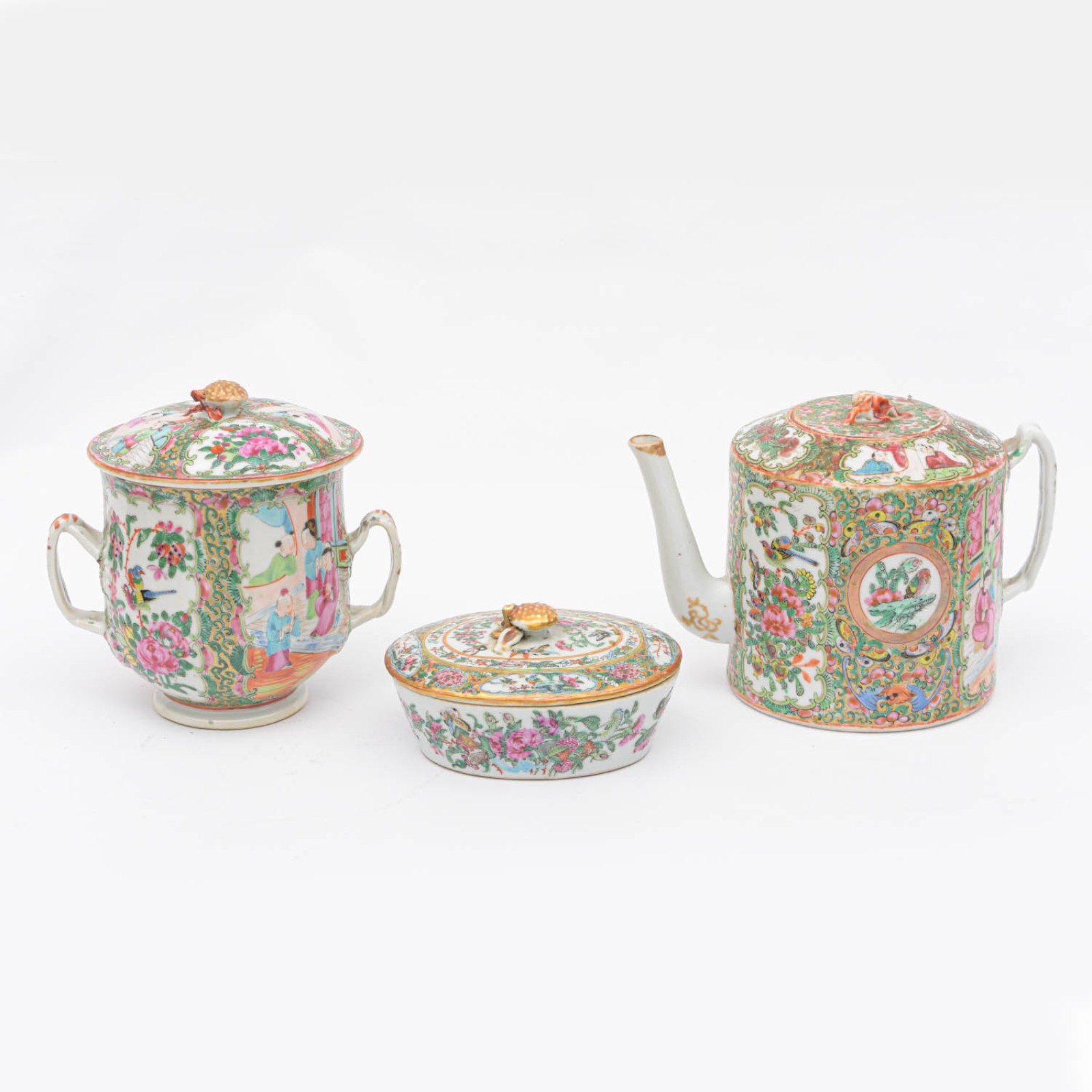 Conjunto com três peças em porcelana chinesa Mandarim - foto 1 de 2