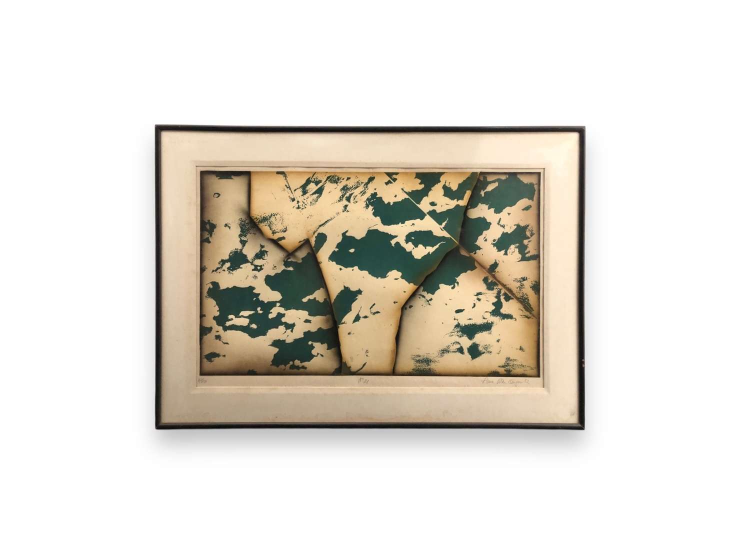 Anna Bella Geiger (1933), Nº 21 - série Cartografia, 1982 - Serigrafia <br>Ass. inf. direito <br>Edição 17 de 50 <br>Reproduzida no livro " Anna Bella Geiger Territórios Passagens Situações", pág. 128