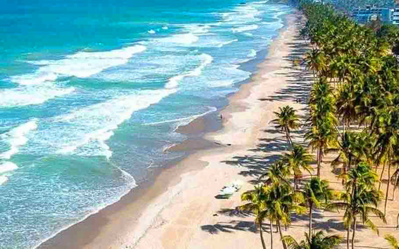 Visita la Belleza de Playa El Agua